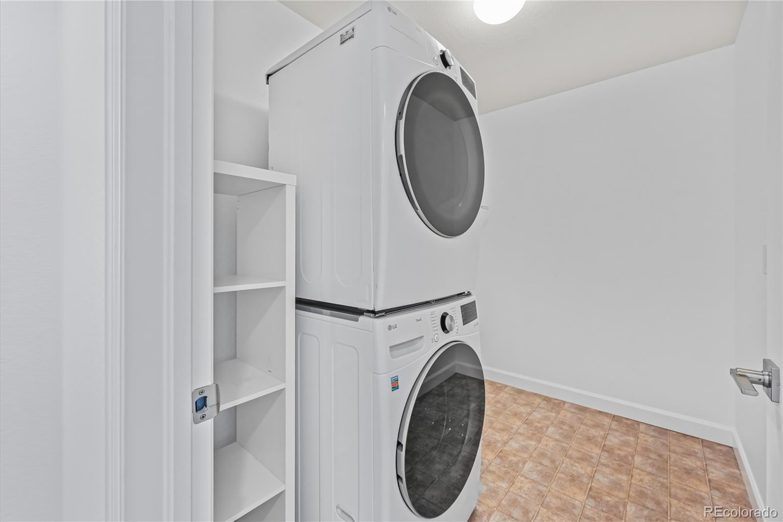 MLS Image #28 for 9457 e 52nd avenue,denver, Colorado