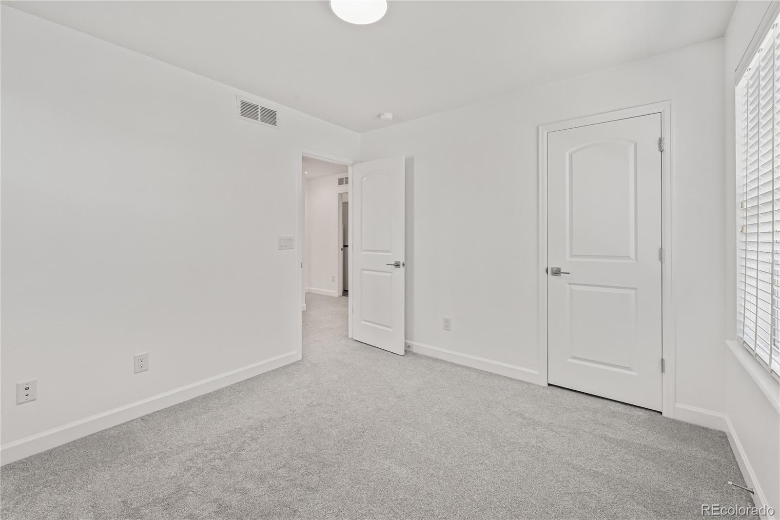 MLS Image #30 for 9457 e 52nd avenue,denver, Colorado