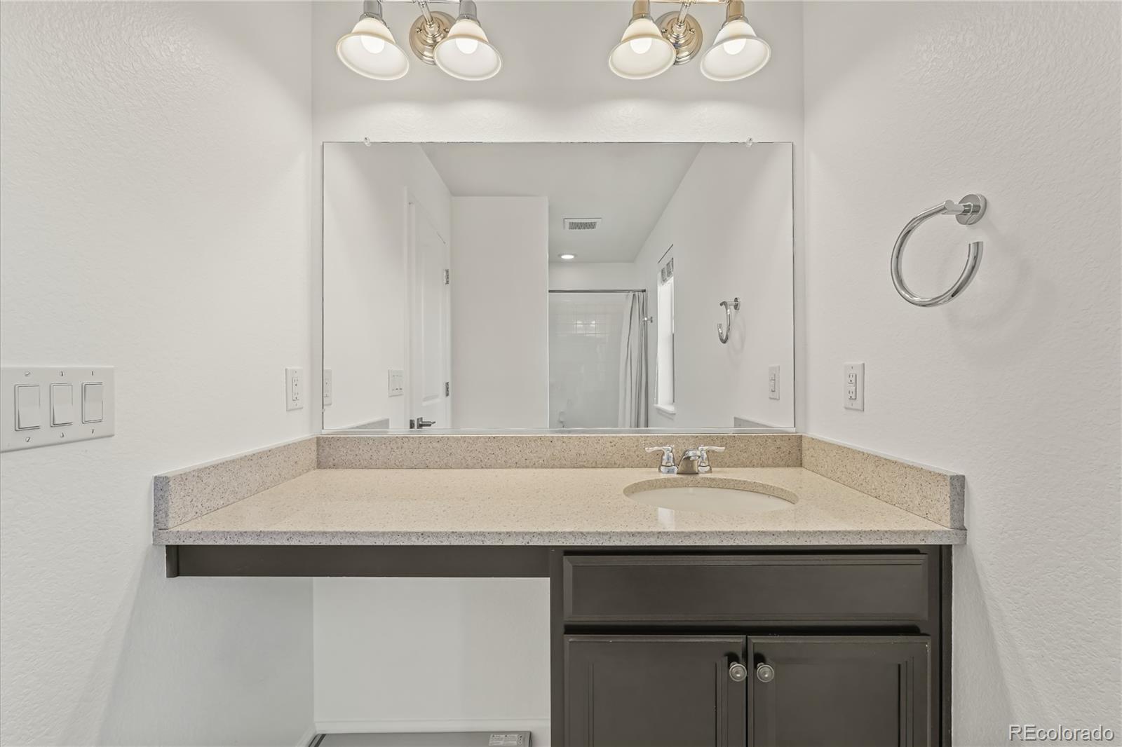 MLS Image #31 for 9457 e 52nd avenue,denver, Colorado