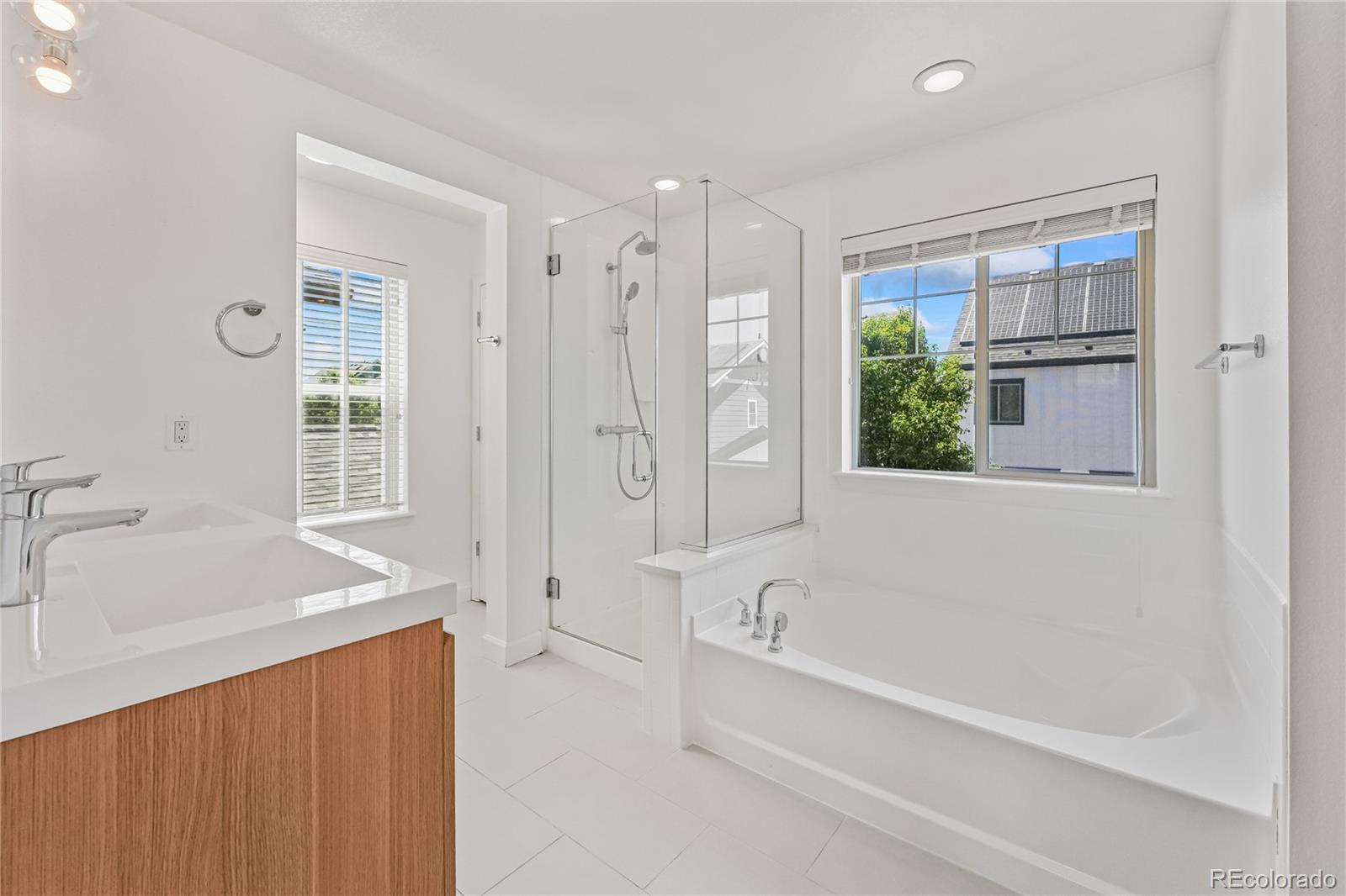 MLS Image #37 for 9457 e 52nd avenue,denver, Colorado