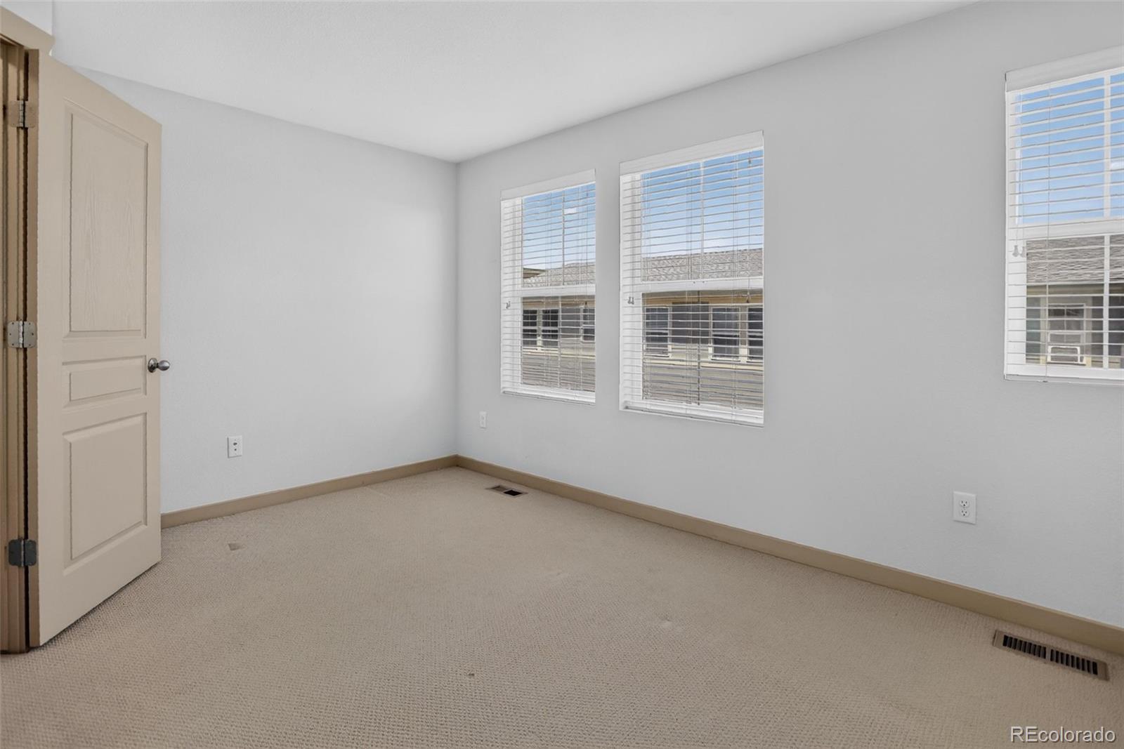 MLS Image #16 for 2861  iola street ,denver, Colorado
