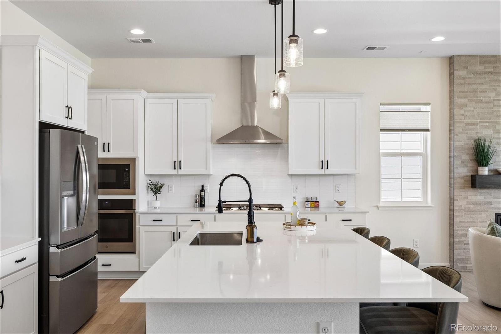 MLS Image #2 for 1298  melting snow way,castle rock, Colorado