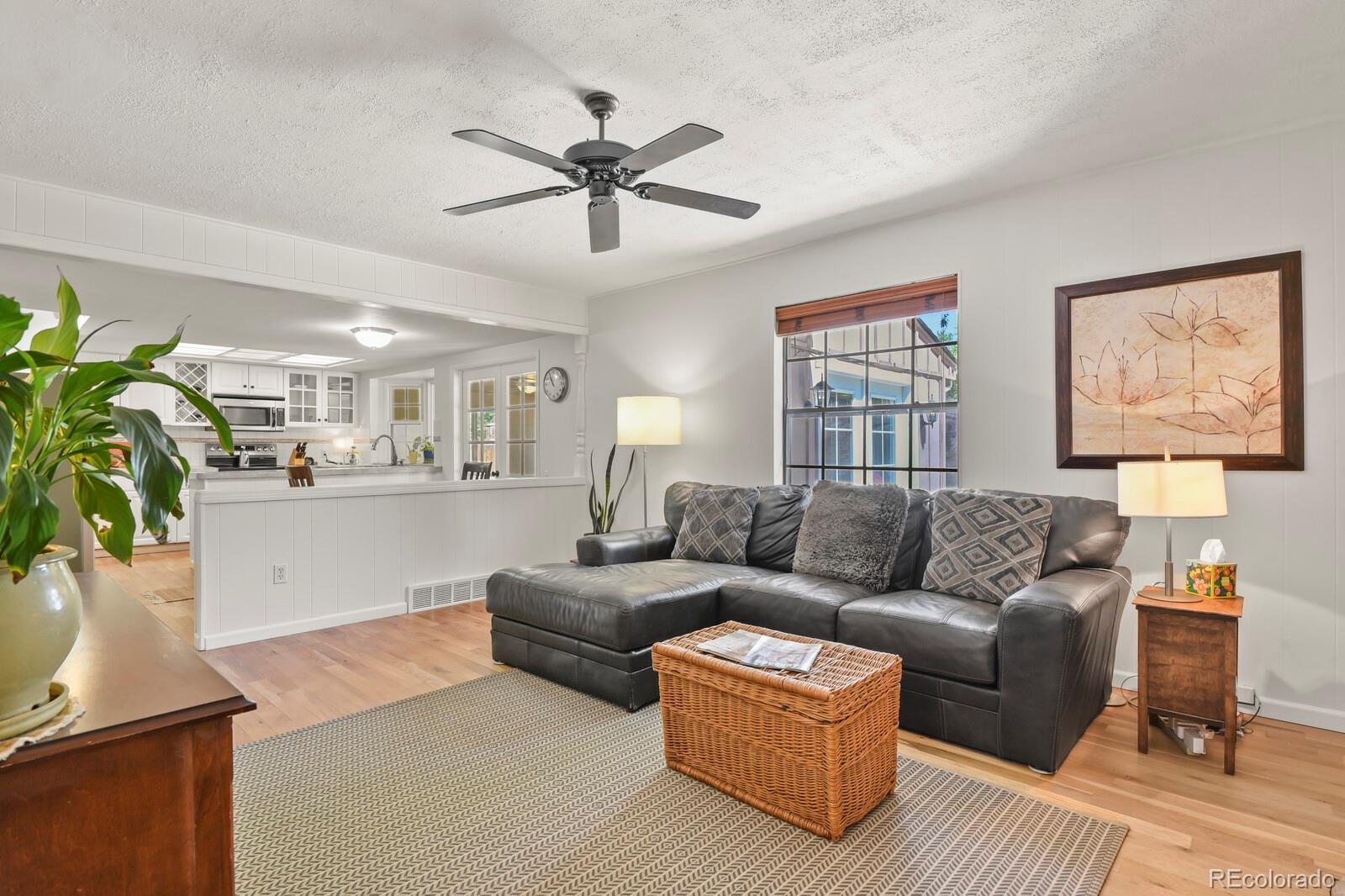 MLS Image #15 for 11581 e yale way,aurora, Colorado