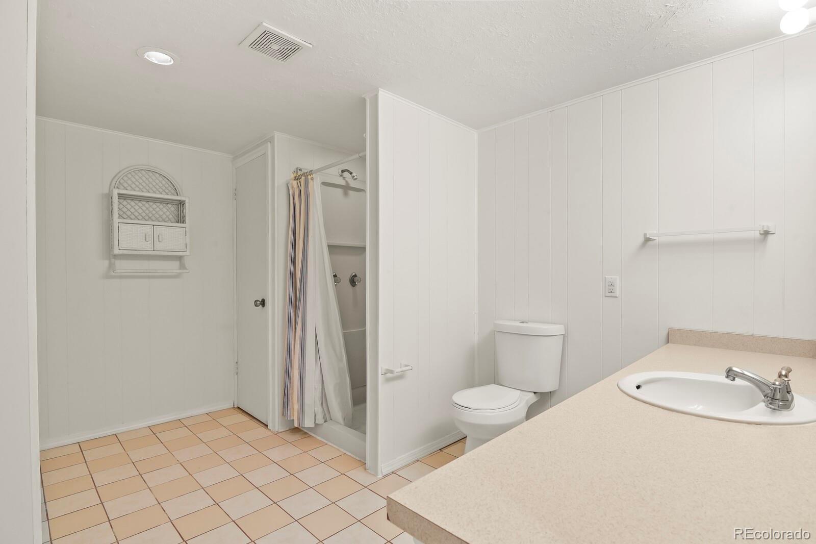 MLS Image #32 for 11581 e yale way,aurora, Colorado