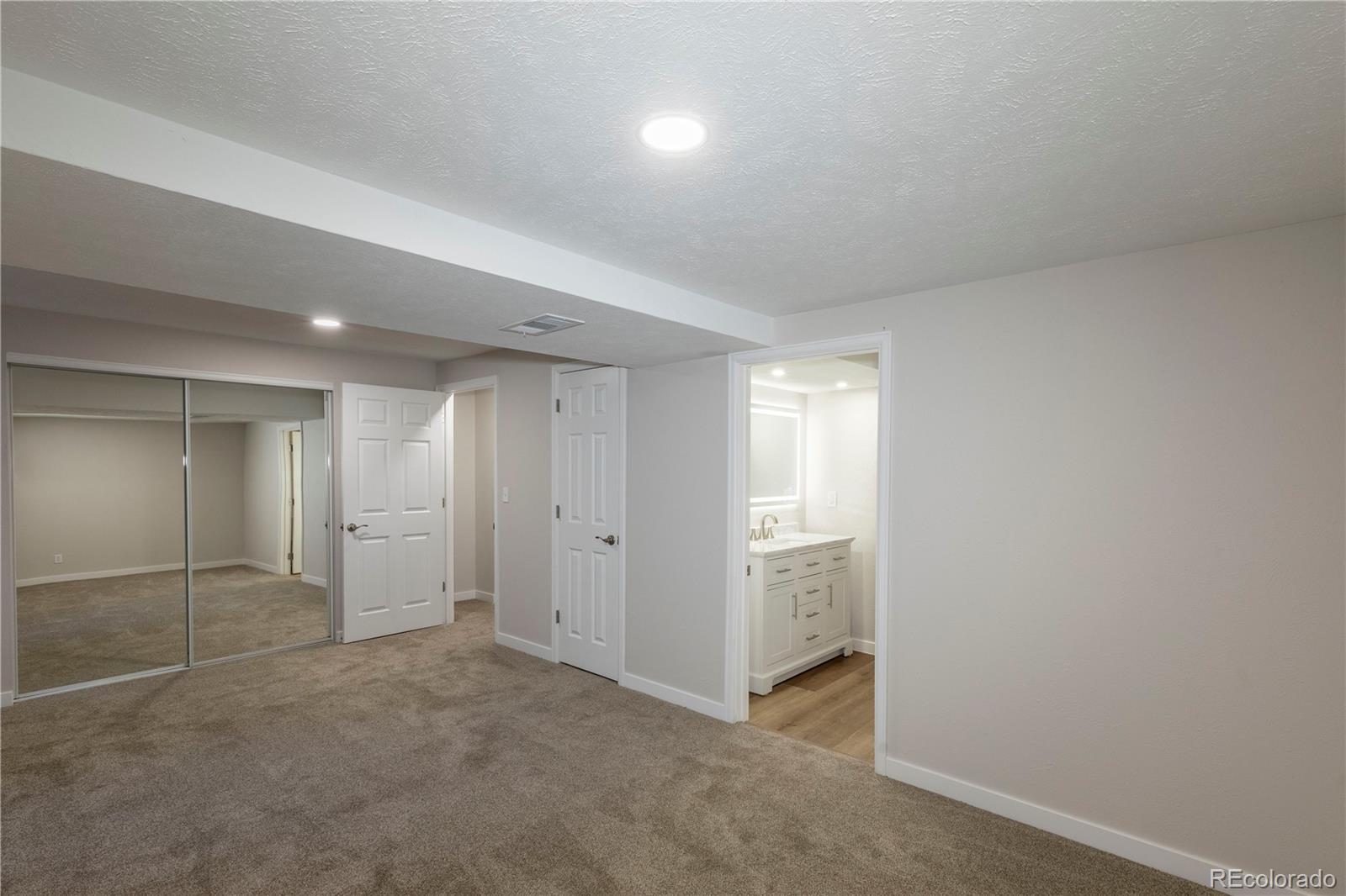 MLS Image #15 for 7230 w yale avenue,denver, Colorado