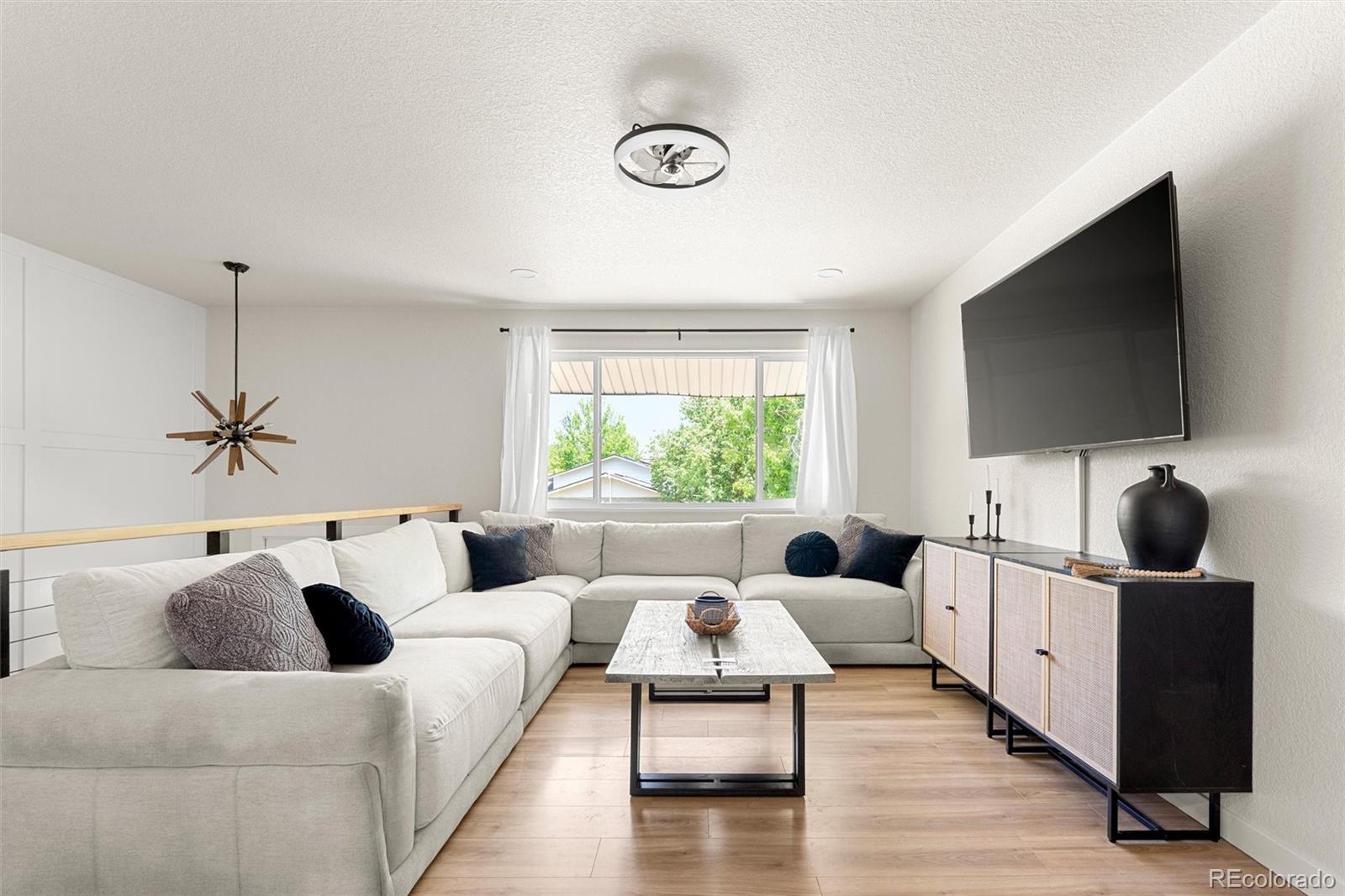 MLS Image #3 for 7683 s vine street,centennial, Colorado