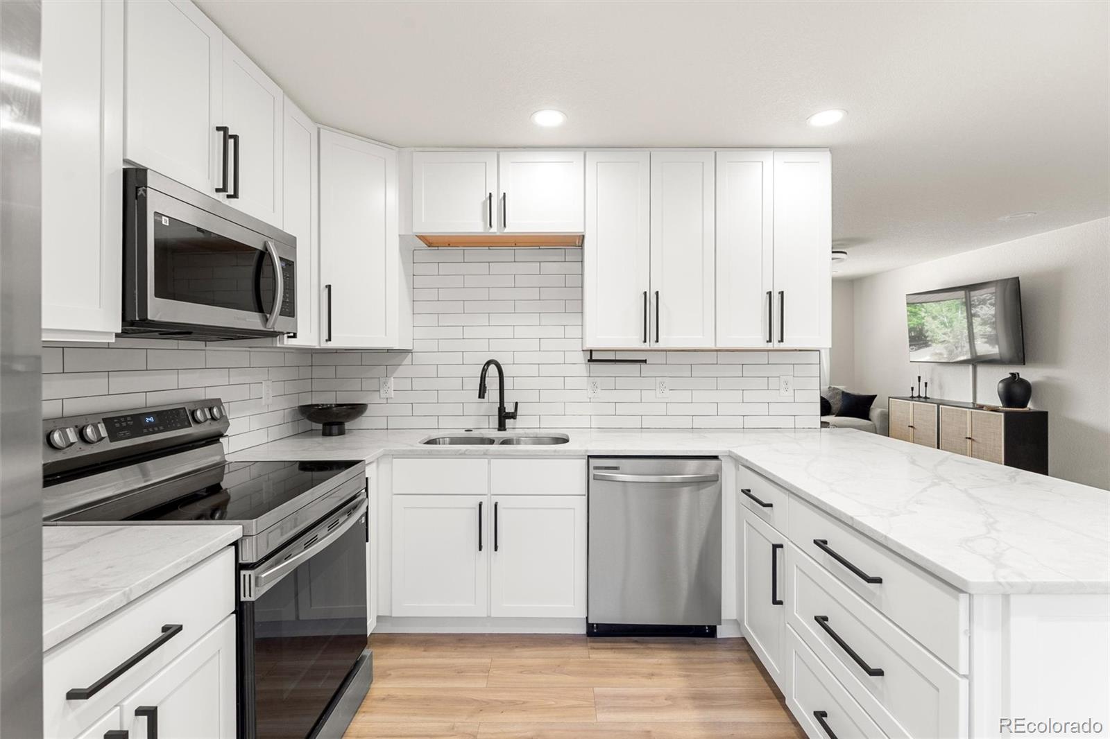 MLS Image #7 for 7683 s vine street,centennial, Colorado