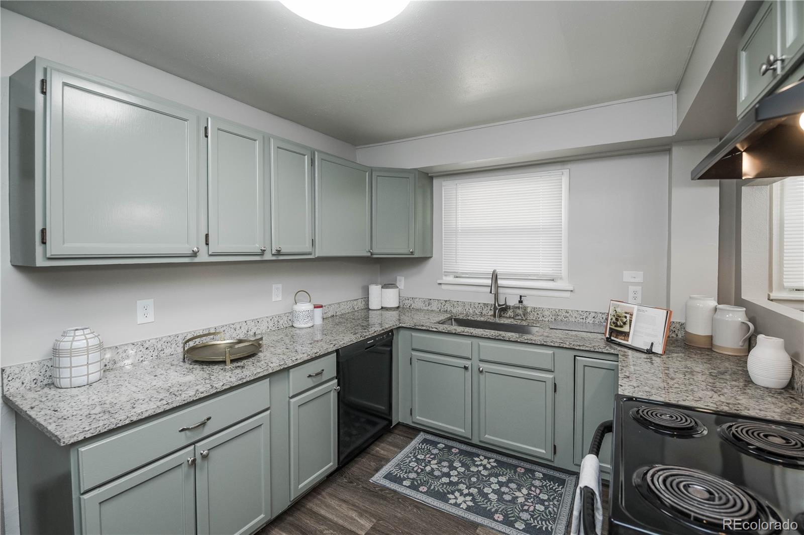 MLS Image #6 for 1965  joliet street,aurora, Colorado