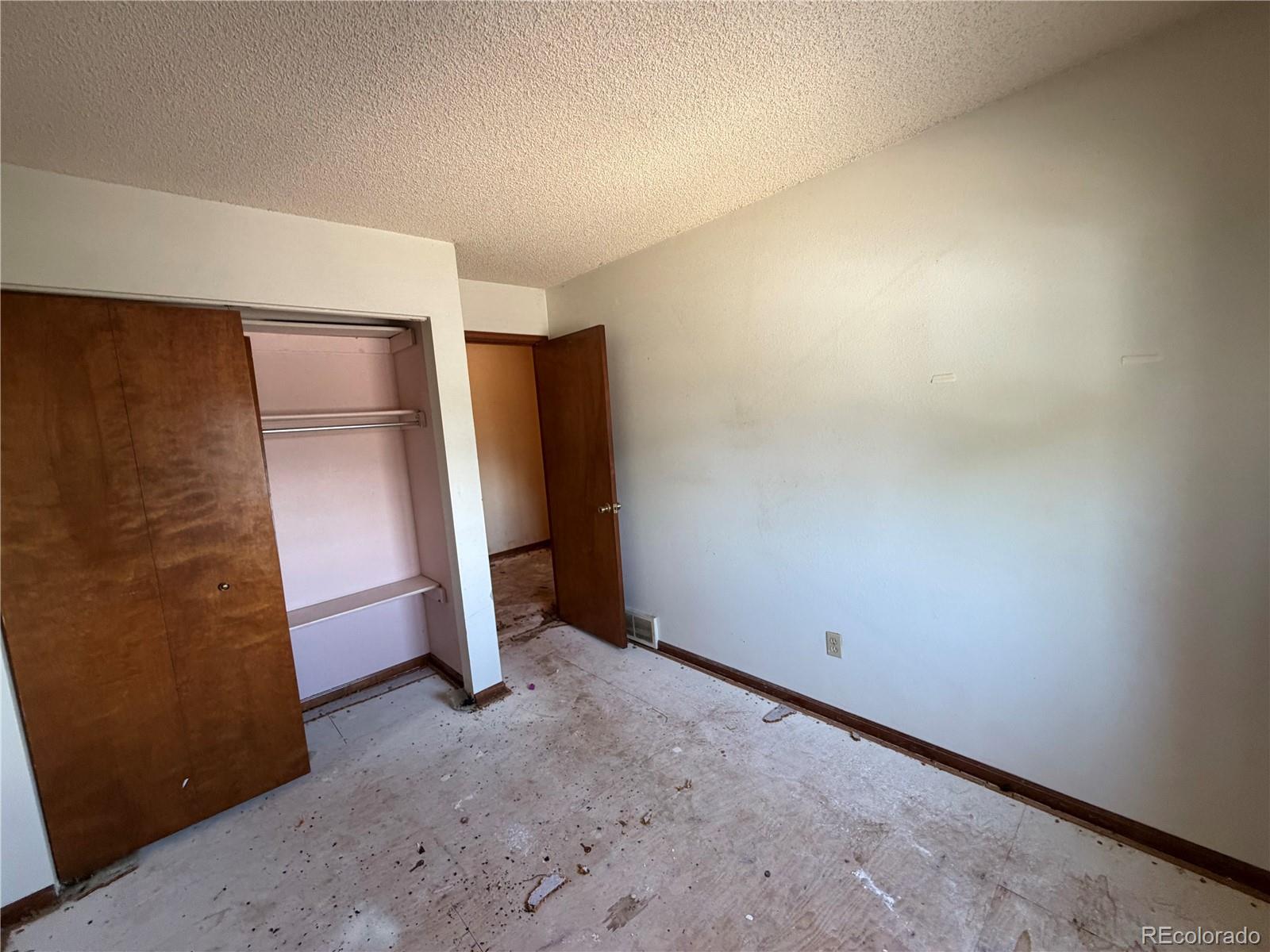 MLS Image #14 for 1674  saulsbury court,loveland, Colorado