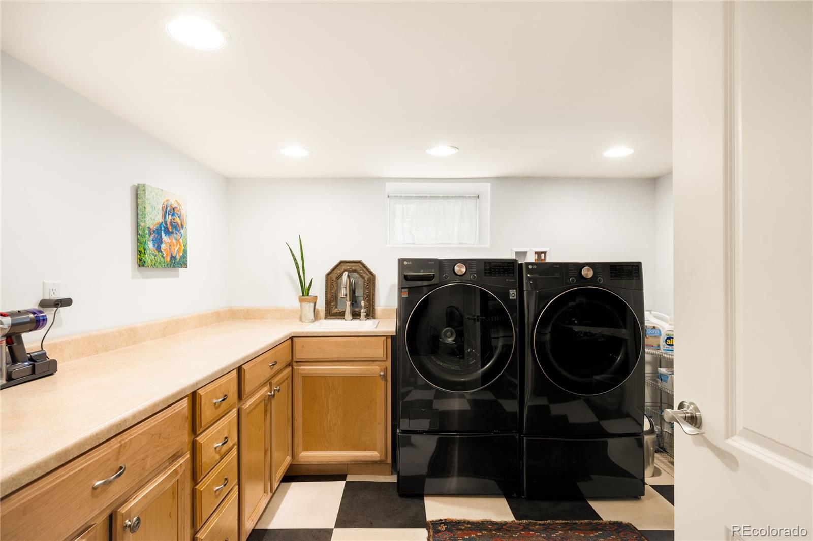 MLS Image #39 for 925 s emerson street,denver, Colorado