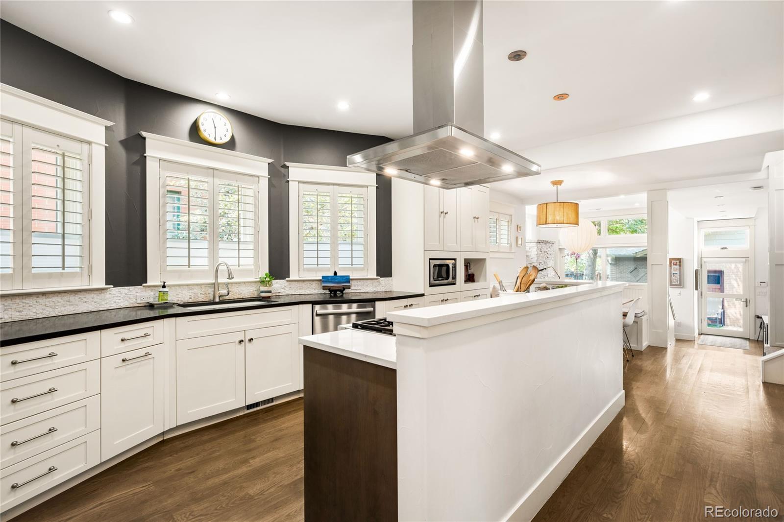 MLS Image #9 for 925 s emerson street,denver, Colorado