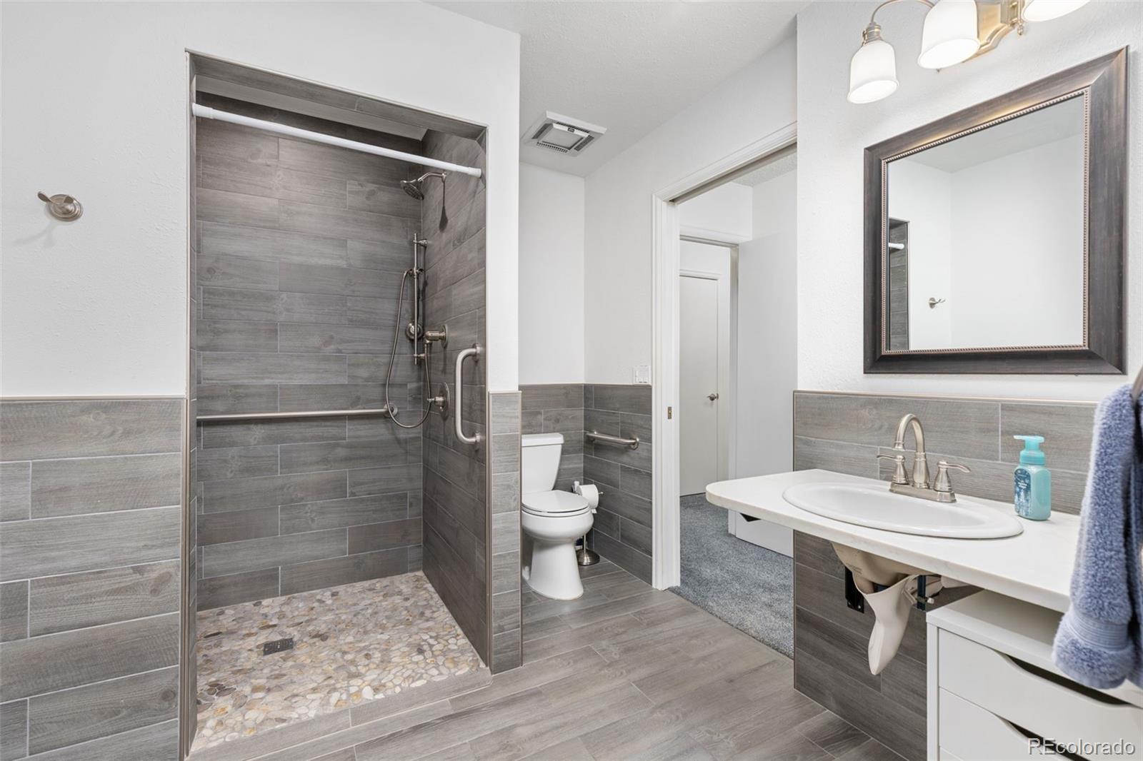 MLS Image #12 for 7161 s vine circle,centennial, Colorado