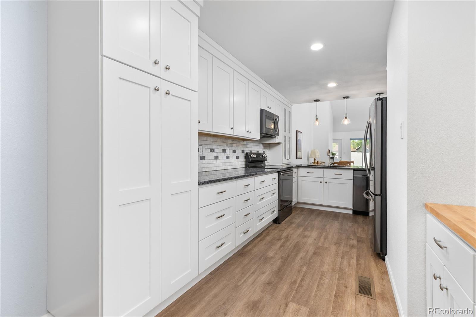 MLS Image #4 for 7161 s vine circle,centennial, Colorado