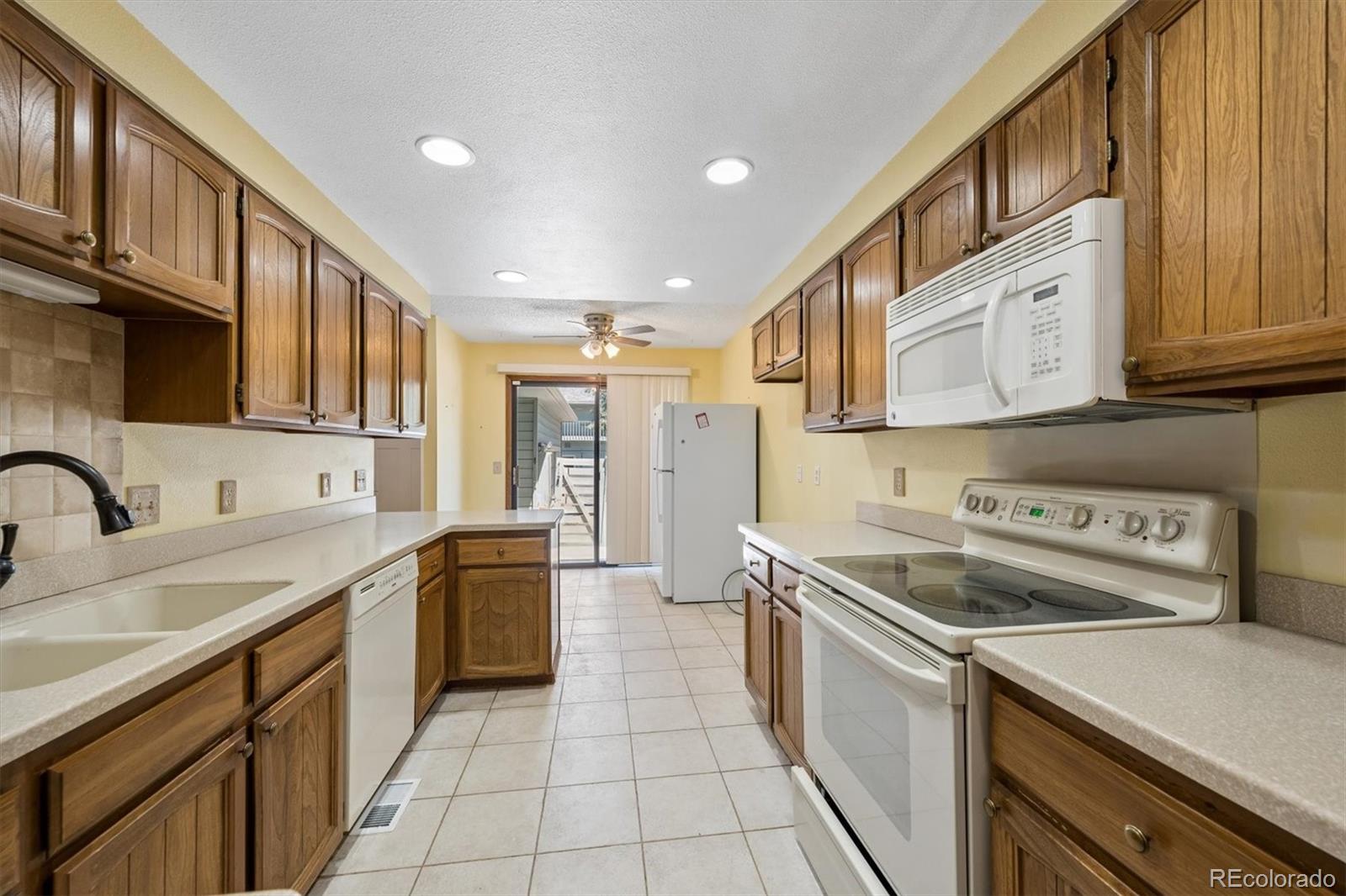 MLS Image #10 for 3007 e long circle s  ,littleton, Colorado
