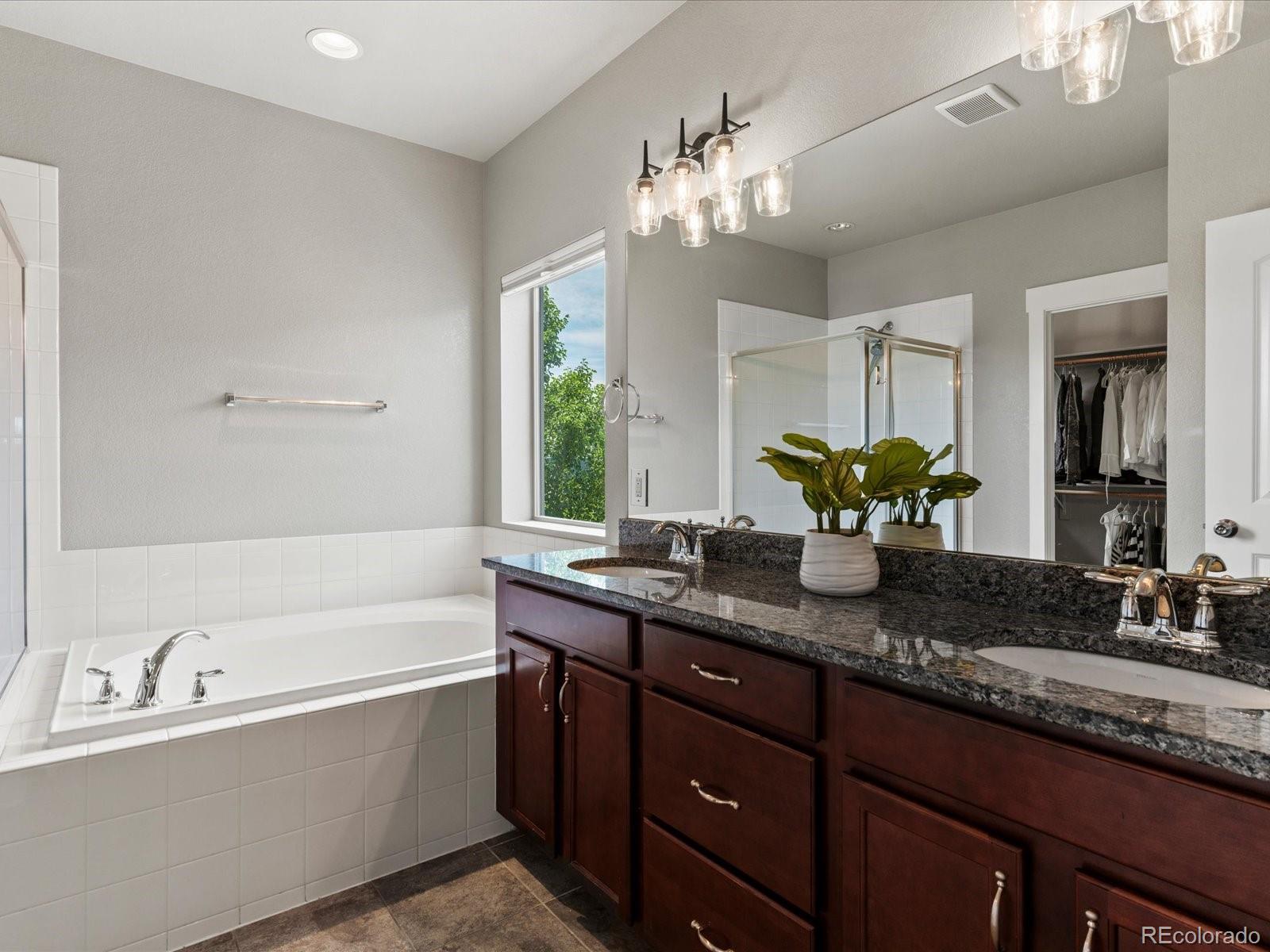 MLS Image #16 for 8698 e 54th place,denver, Colorado