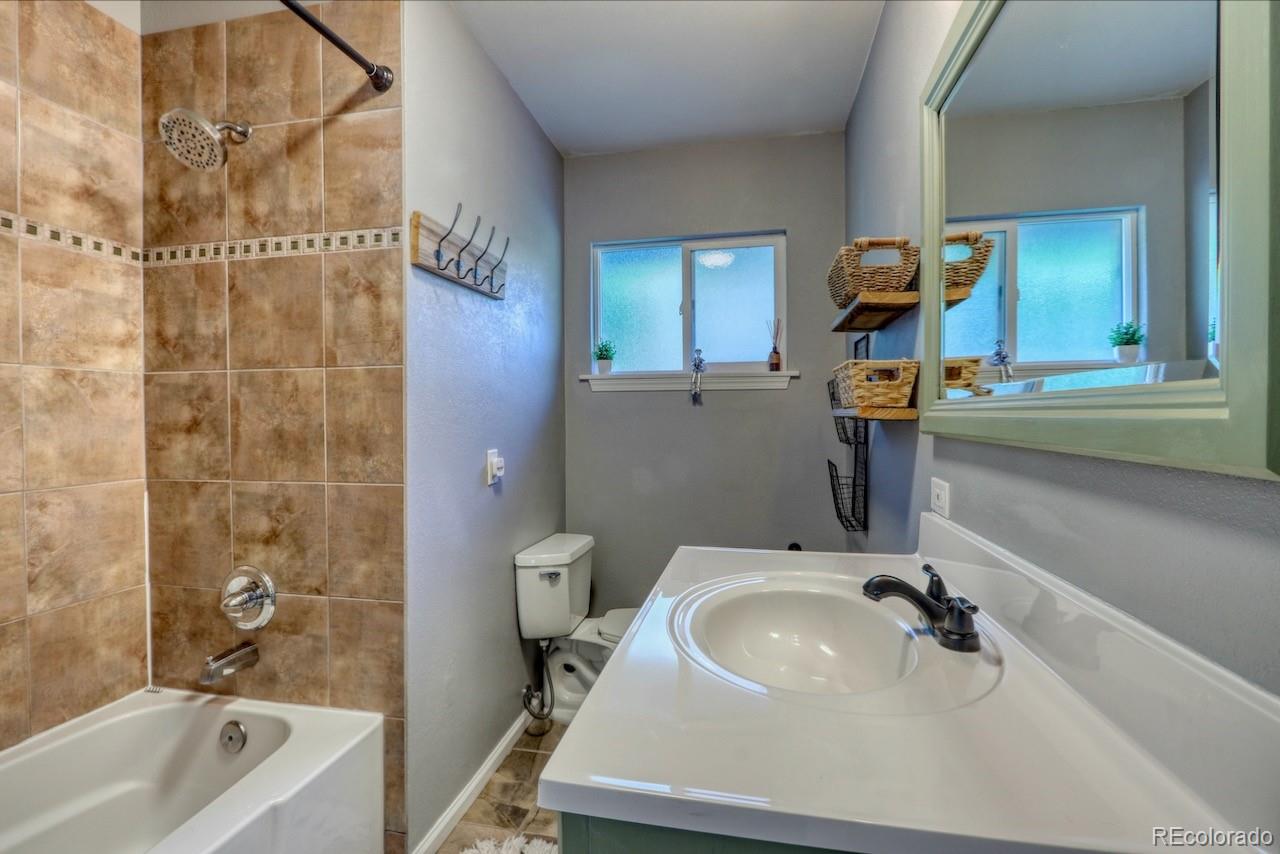 MLS Image #14 for 4945 w amherst avenue,denver, Colorado