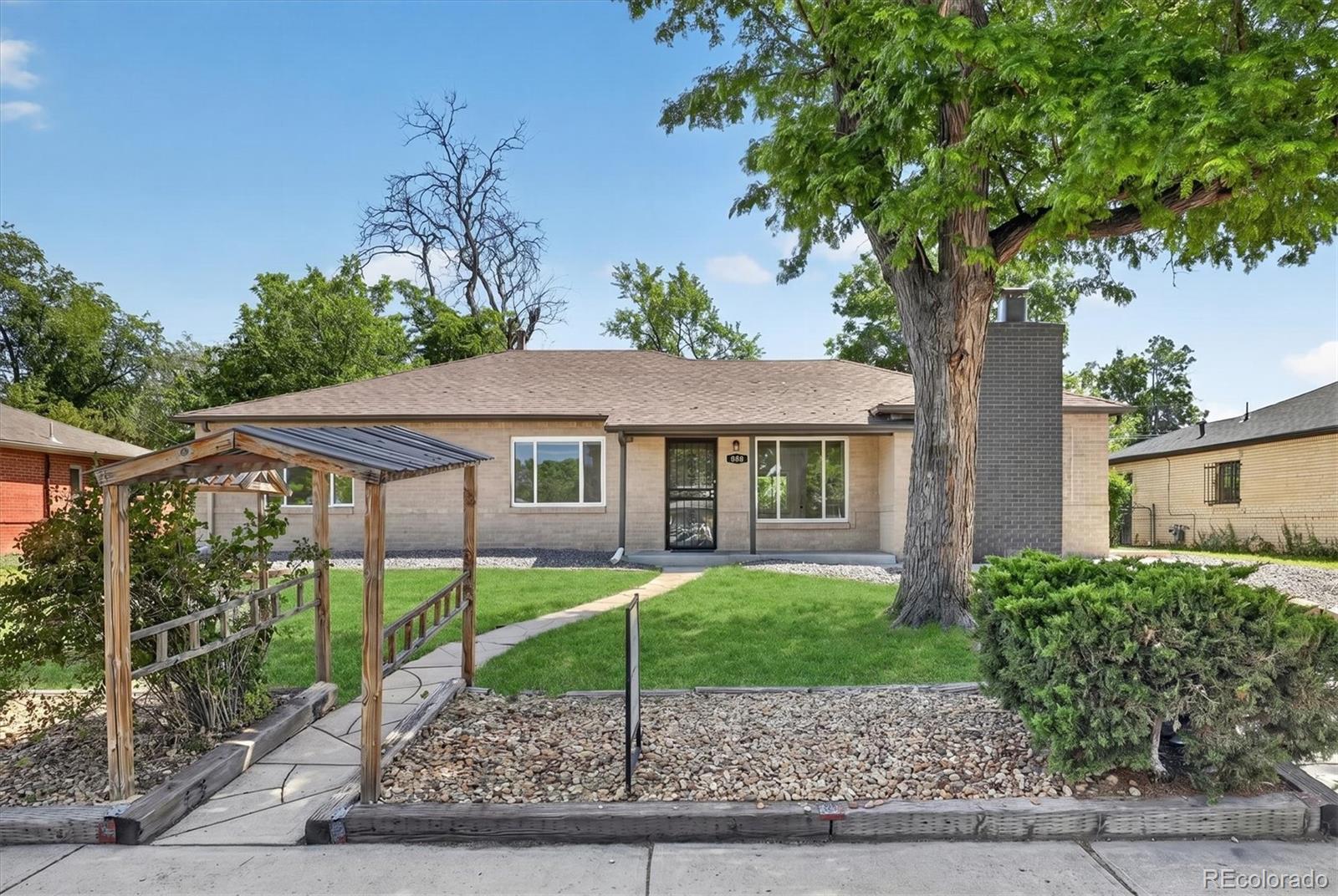 MLS Image #1 for 900  quentin street,aurora, Colorado