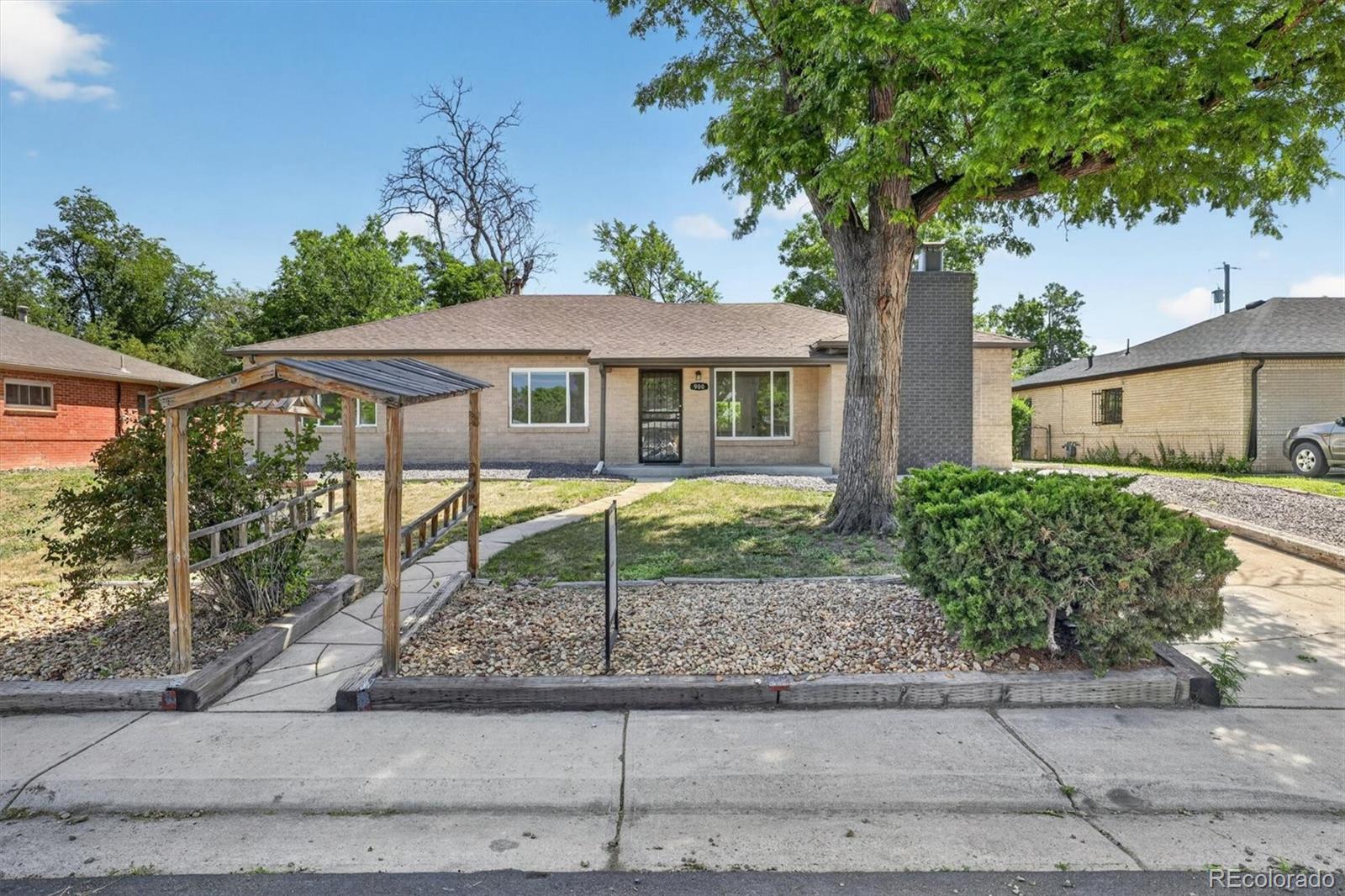 MLS Image #4 for 900  quentin street,aurora, Colorado