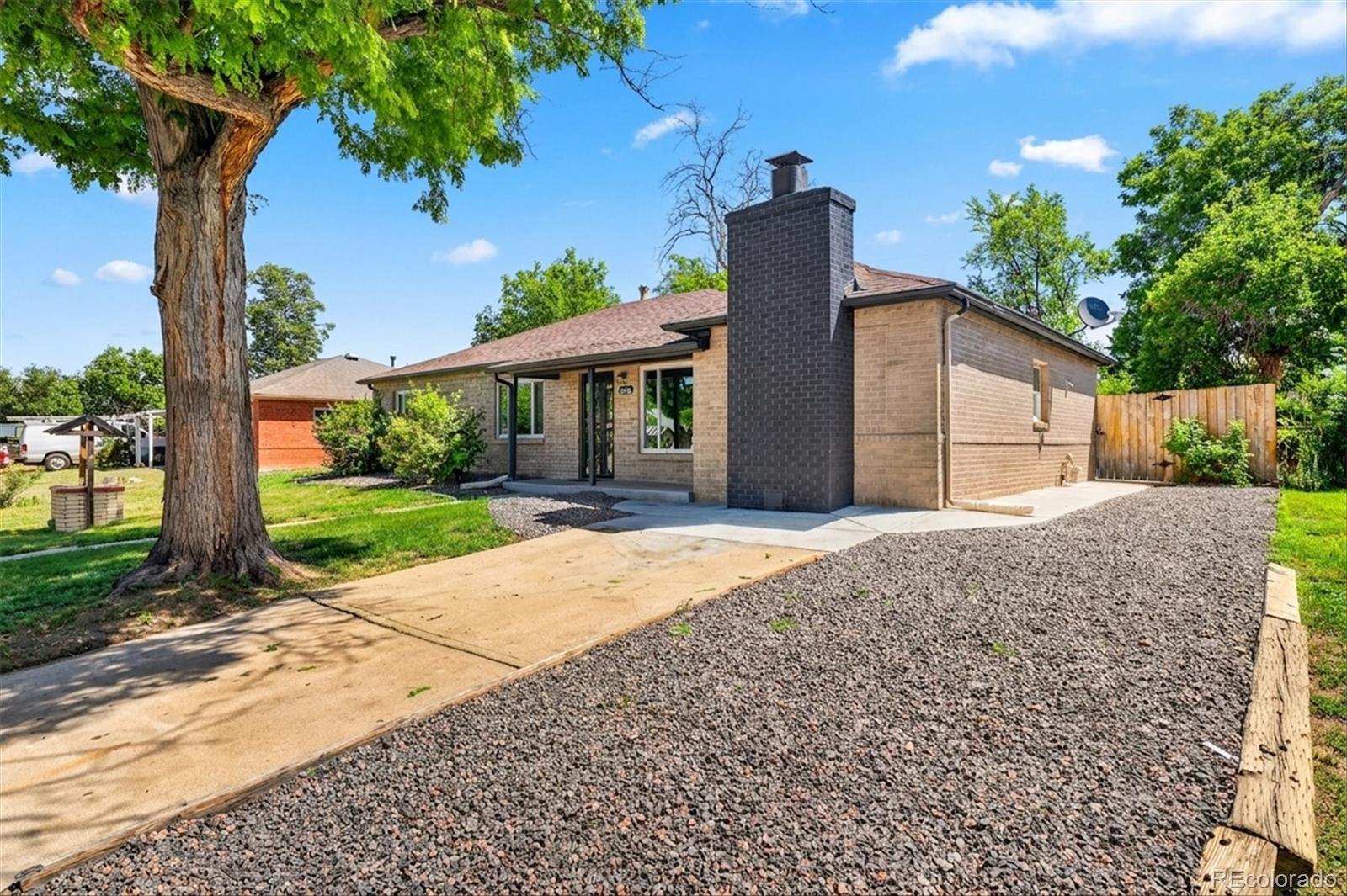 MLS Image #5 for 900  quentin street,aurora, Colorado