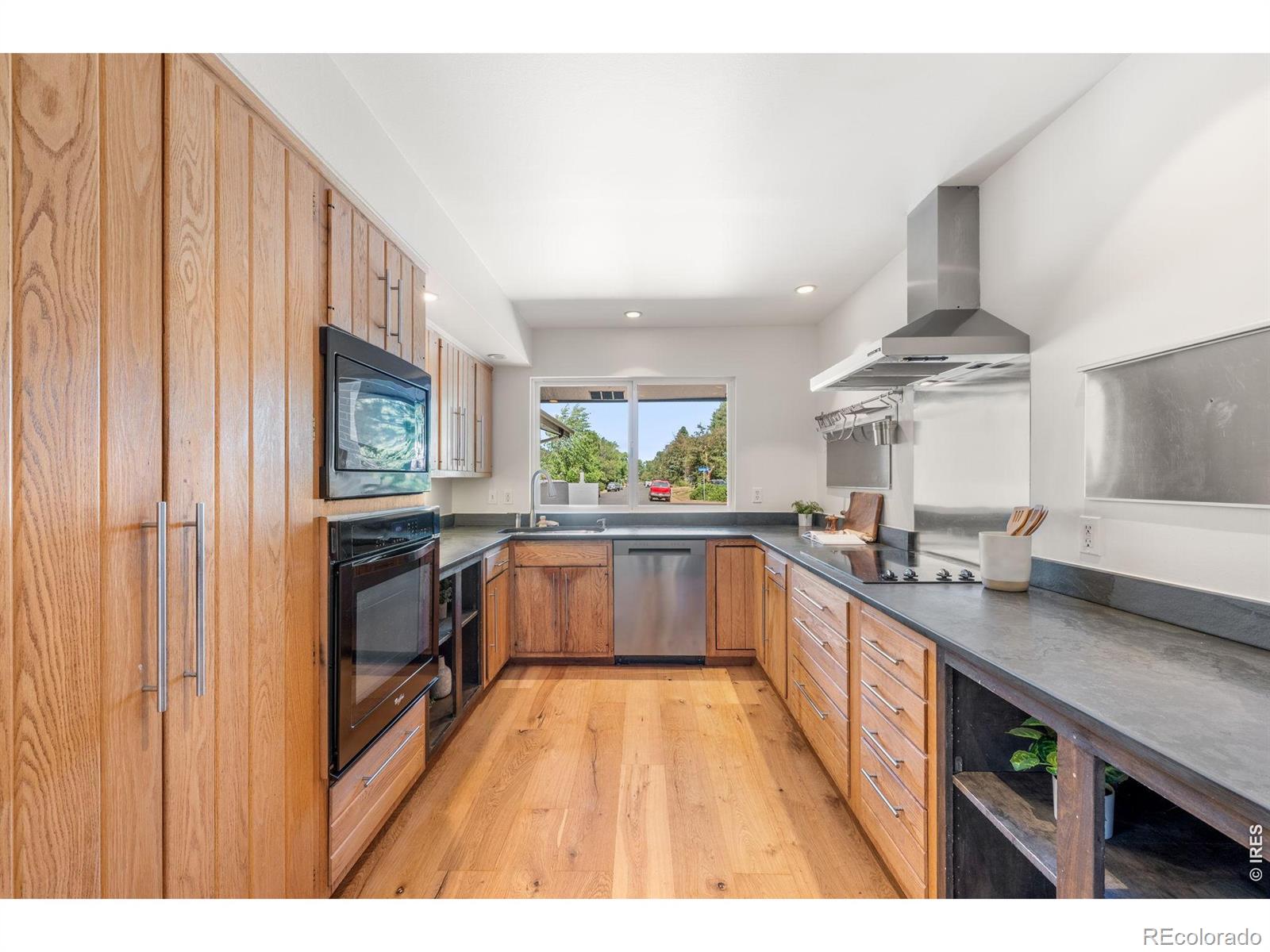 MLS Image #12 for 903  cypress drive,boulder, Colorado