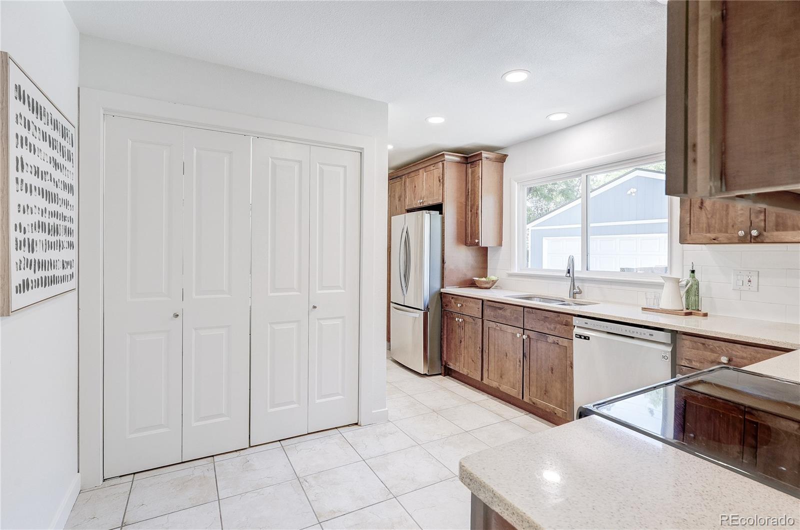 MLS Image #23 for 2861 s holly place,denver, Colorado