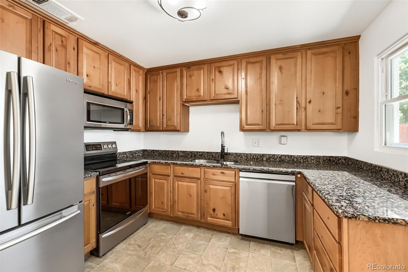 MLS Image #2 for 930  victor street,aurora, Colorado