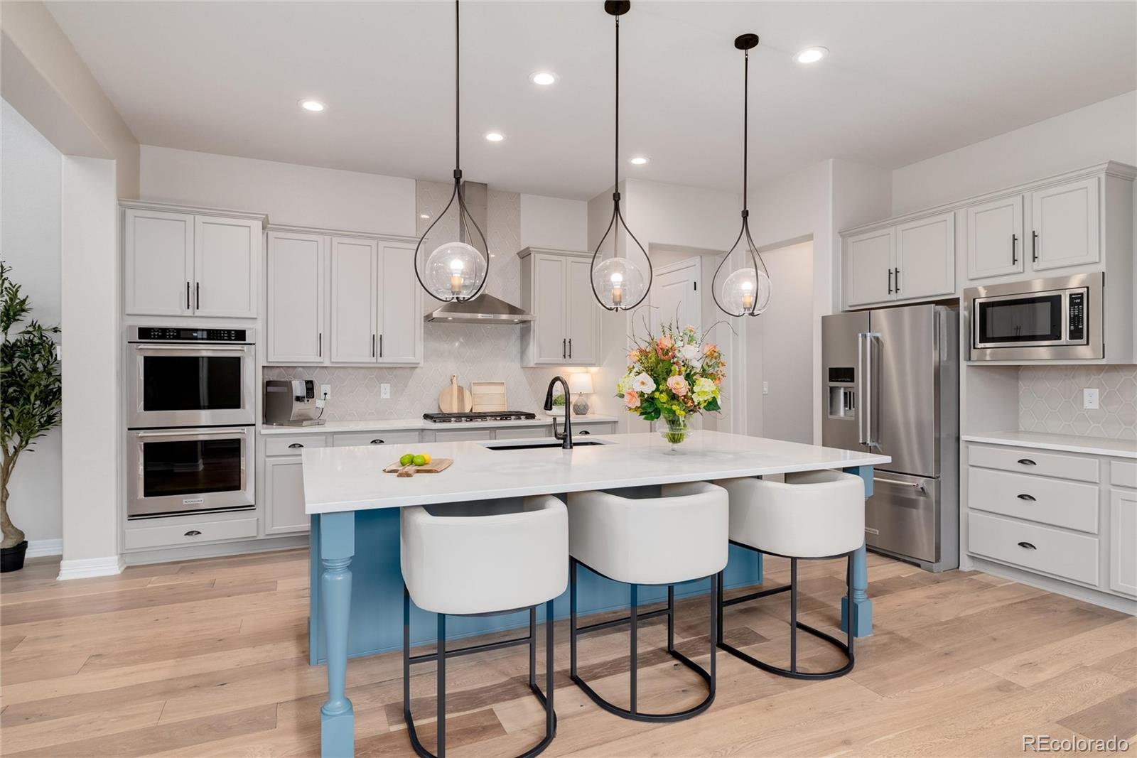 MLS Image #15 for 27500 e lakeview drive,aurora, Colorado