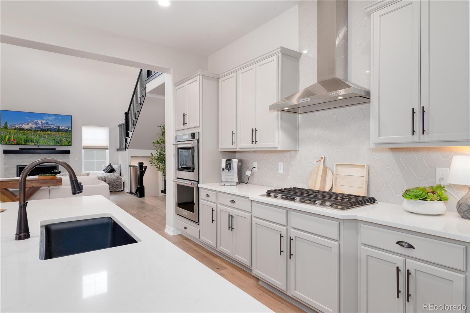 MLS Image #18 for 27500 e lakeview drive,aurora, Colorado