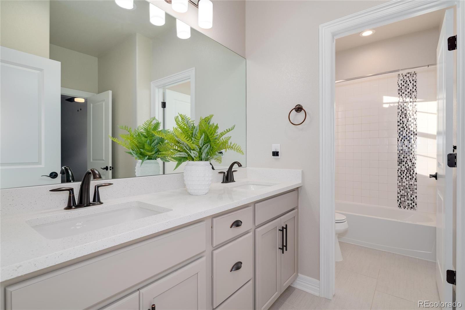 MLS Image #33 for 27500 e lakeview drive,aurora, Colorado