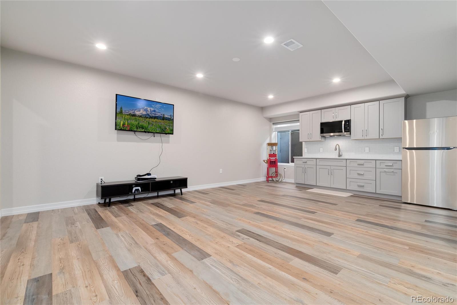 MLS Image #35 for 27500 e lakeview drive,aurora, Colorado
