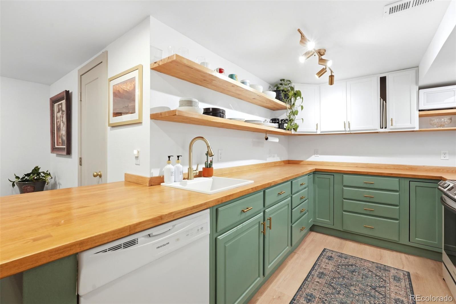 MLS Image #29 for 12220 w 60th avenue,arvada, Colorado