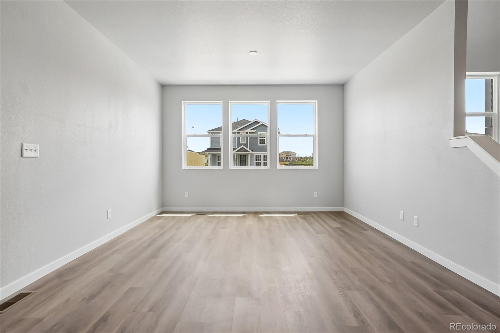 MLS Image #5 for 24161 e 54th place ,aurora, Colorado