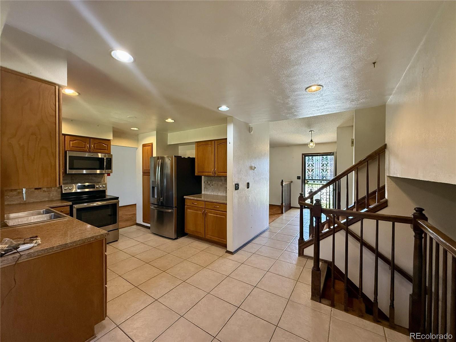 MLS Image #3 for 4705  fraser way,denver, Colorado