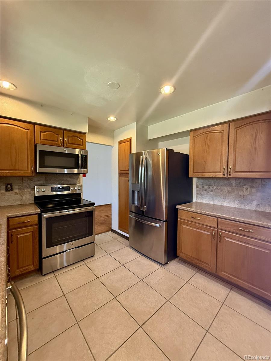MLS Image #4 for 4705  fraser way,denver, Colorado