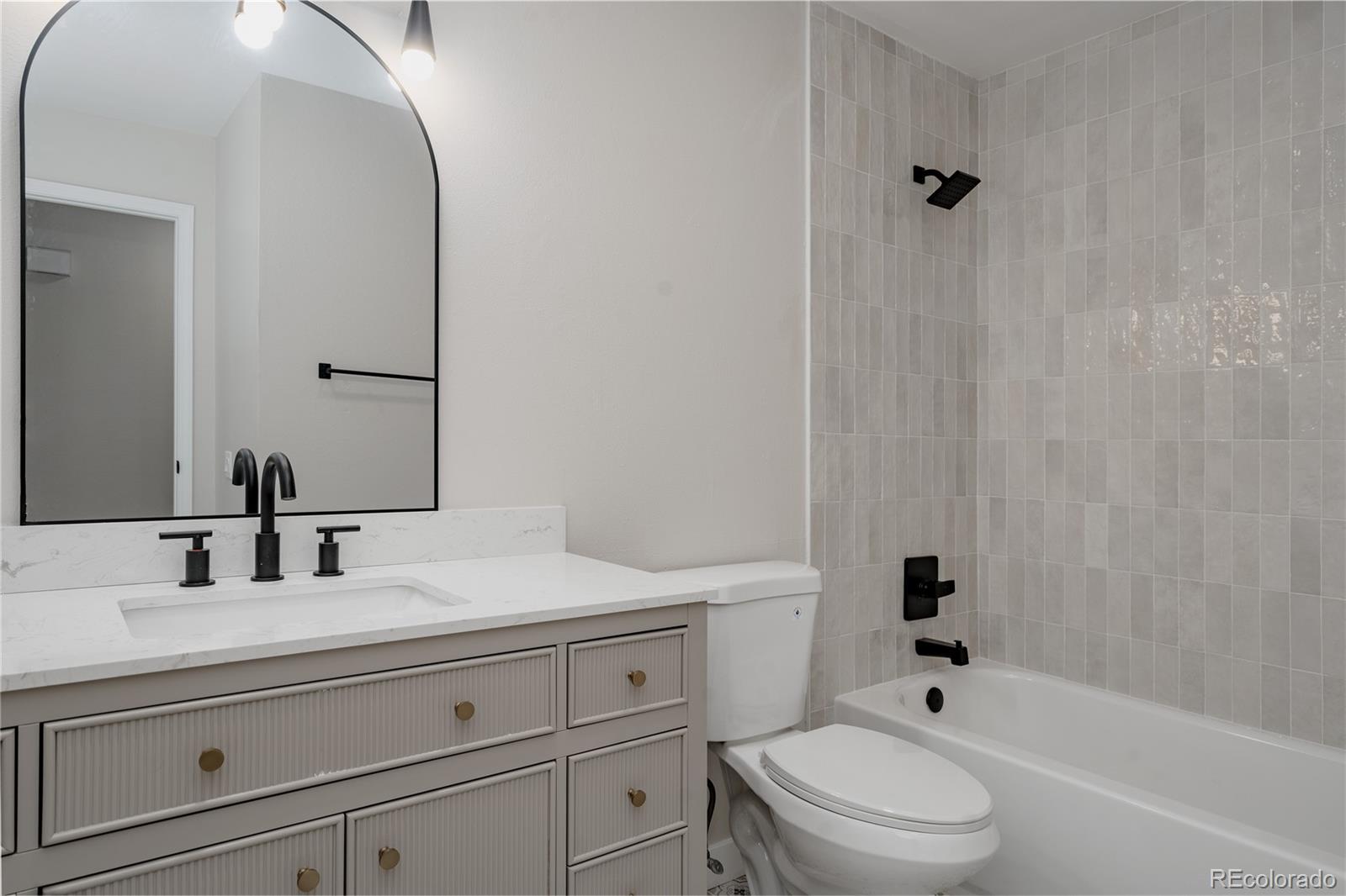 MLS Image #38 for 3011 w long court,littleton, Colorado