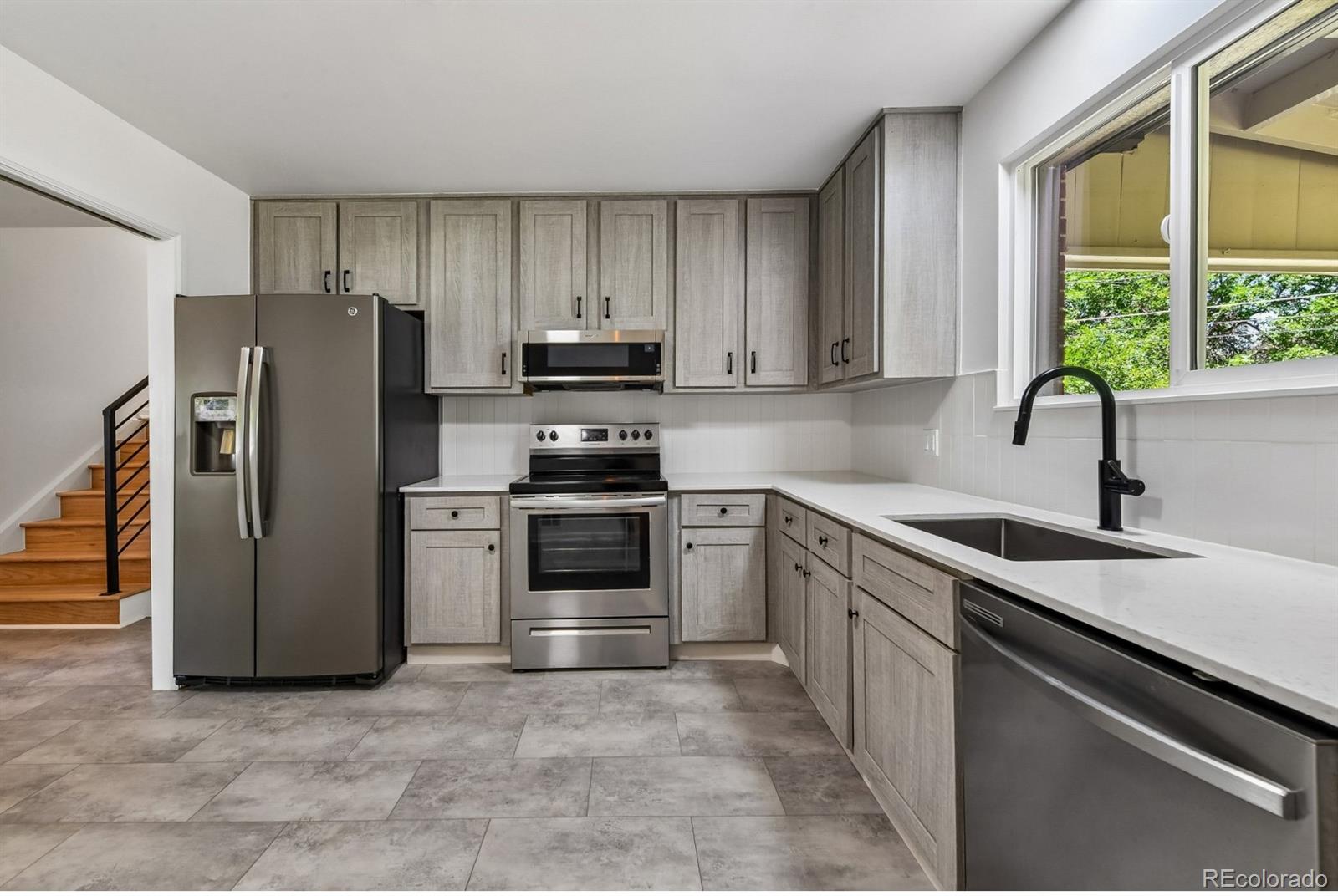 MLS Image #5 for 9944  bruce lane,denver, Colorado