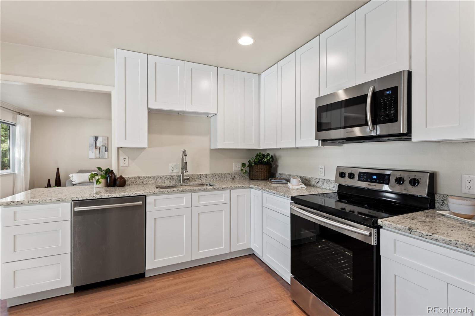 MLS Image #12 for 900 s pratt parkway,longmont, Colorado