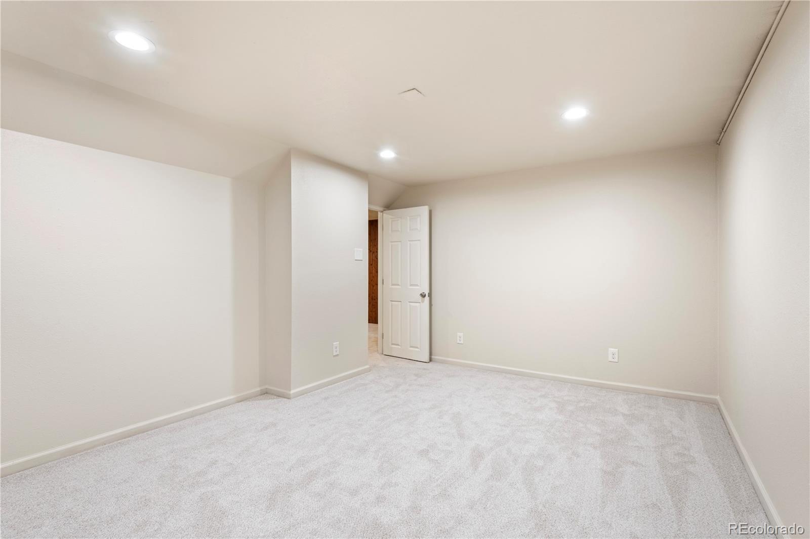 MLS Image #27 for 900 s pratt parkway,longmont, Colorado