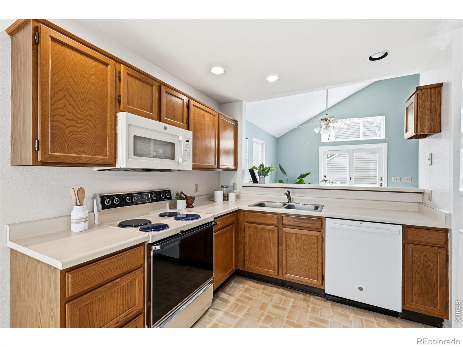 MLS Image #12 for 344  grouse court,louisville, Colorado