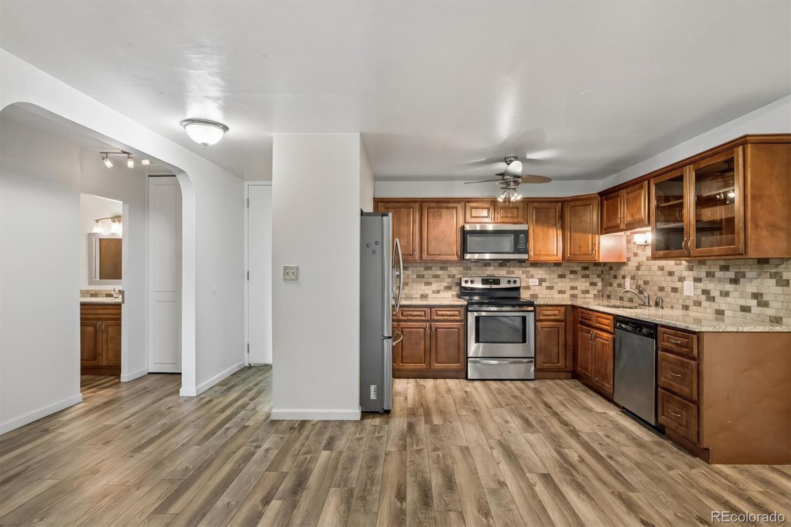 MLS Image #1 for 675 s clinton street 11b,denver, Colorado