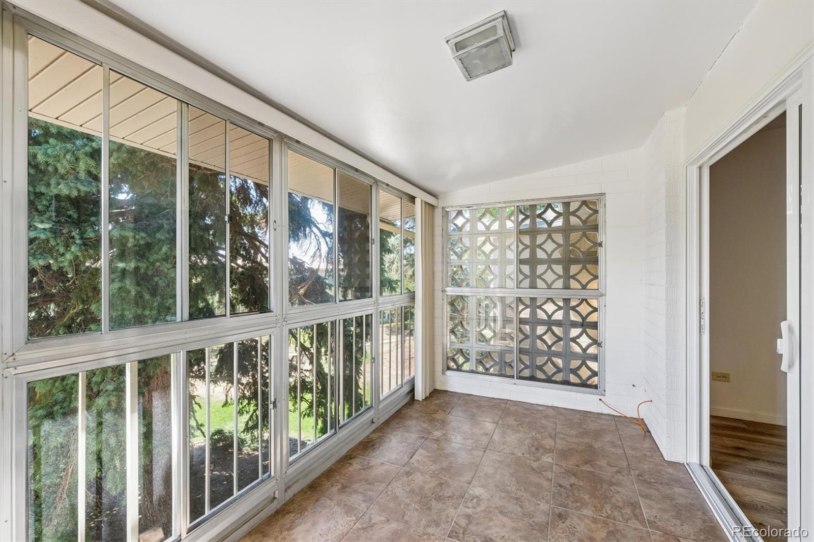 MLS Image #11 for 675 s clinton street 11b,denver, Colorado