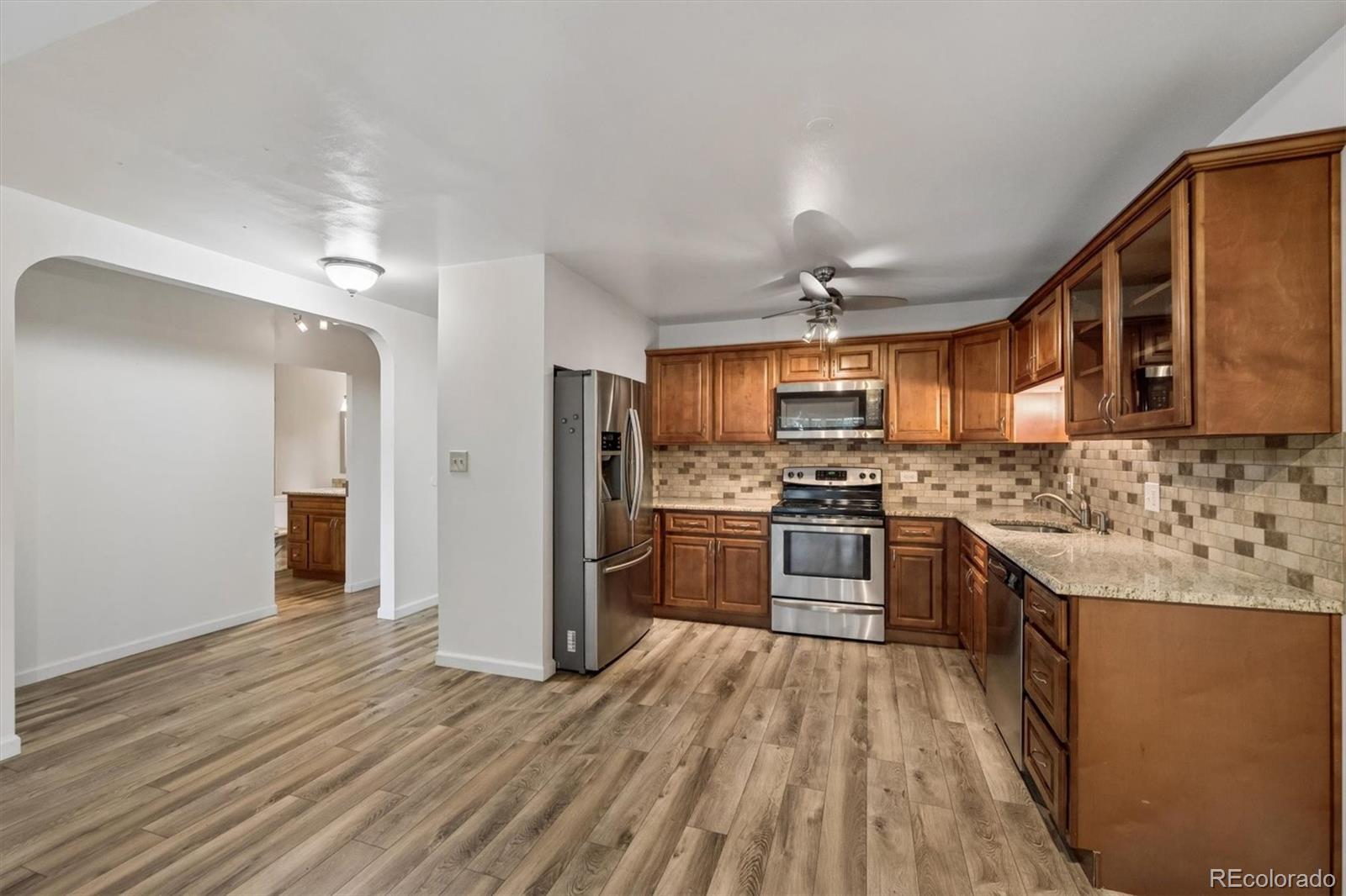 MLS Image #2 for 675 s clinton street 11b,denver, Colorado