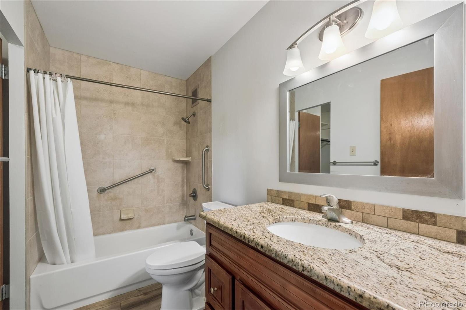 MLS Image #7 for 675 s clinton street 11b,denver, Colorado