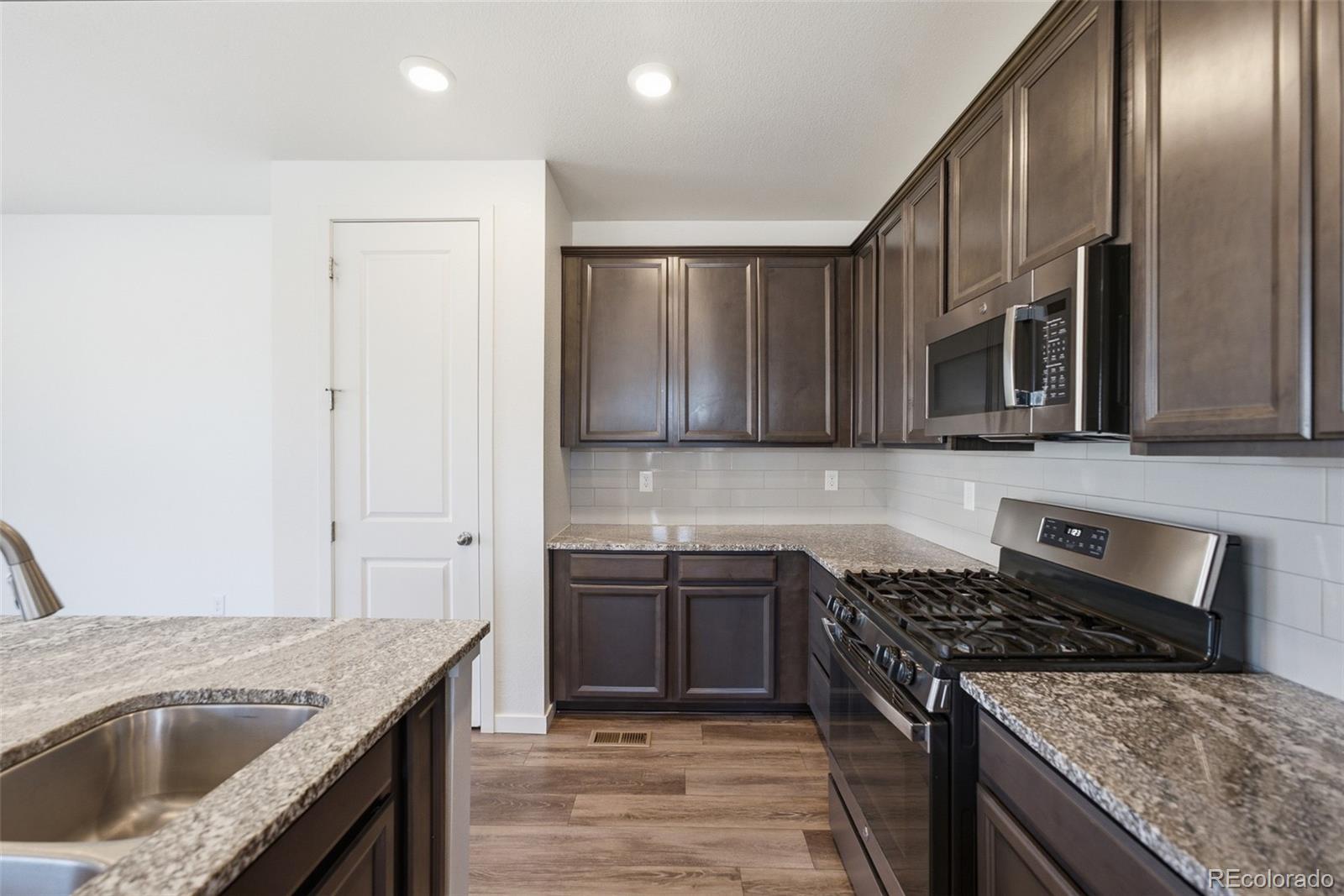 MLS Image #8 for 17540 e 95th place,commerce city, Colorado