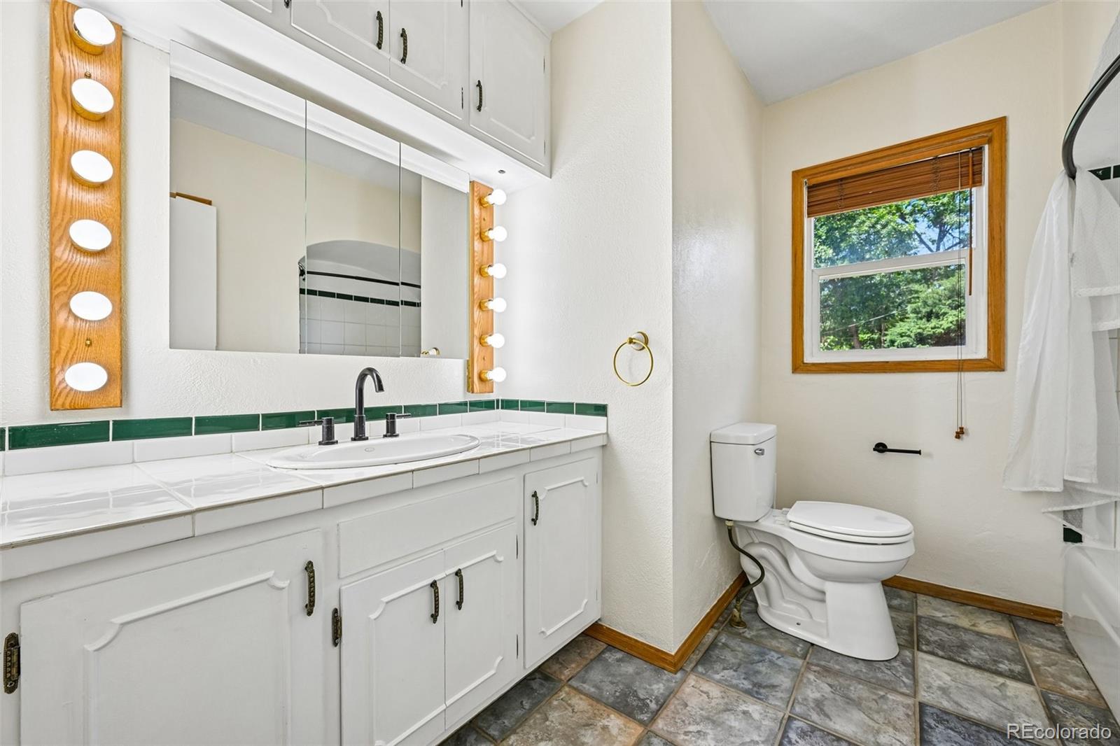 MLS Image #26 for 415 e espanola street,colorado springs, Colorado
