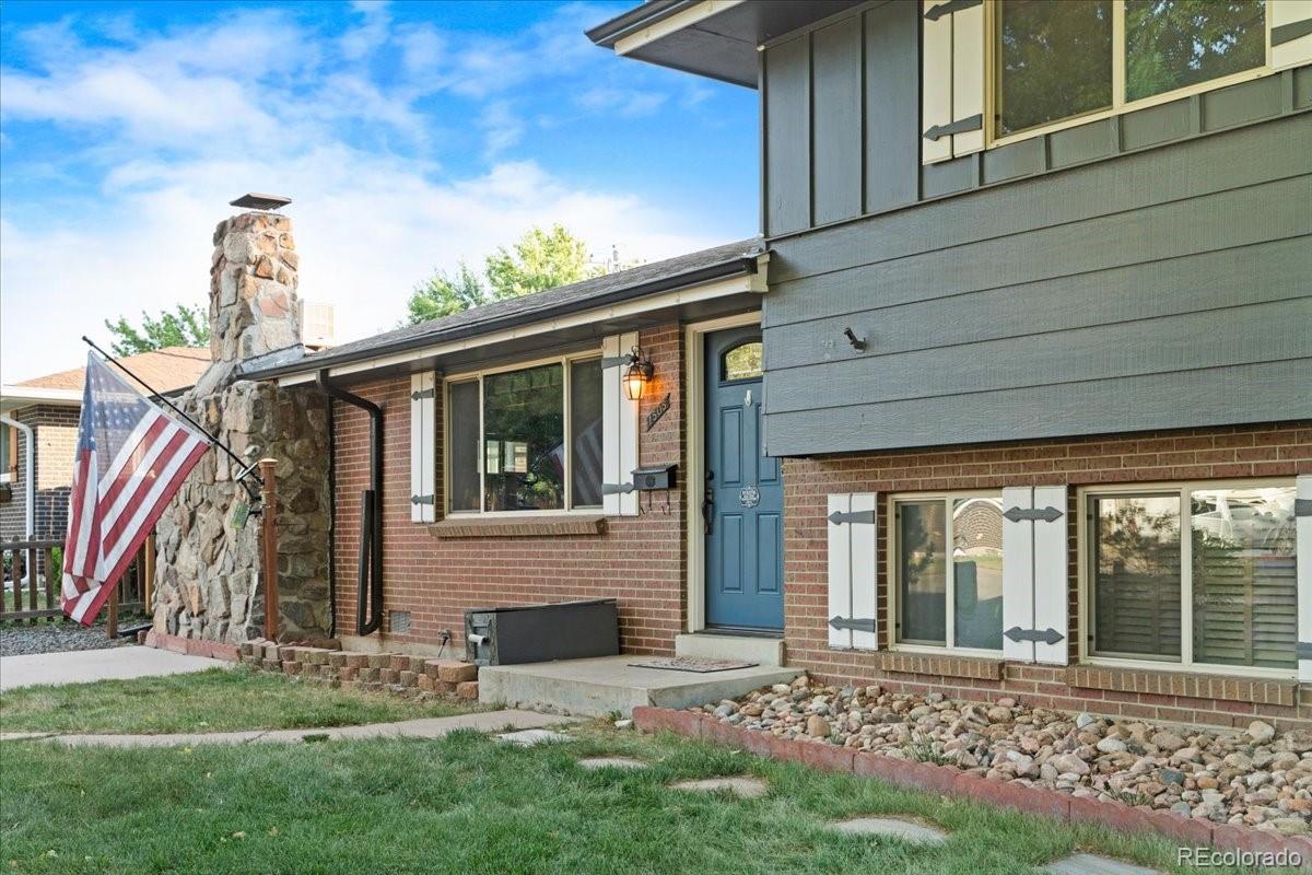 MLS Image #3 for 1505 s endicott street,lakewood, Colorado