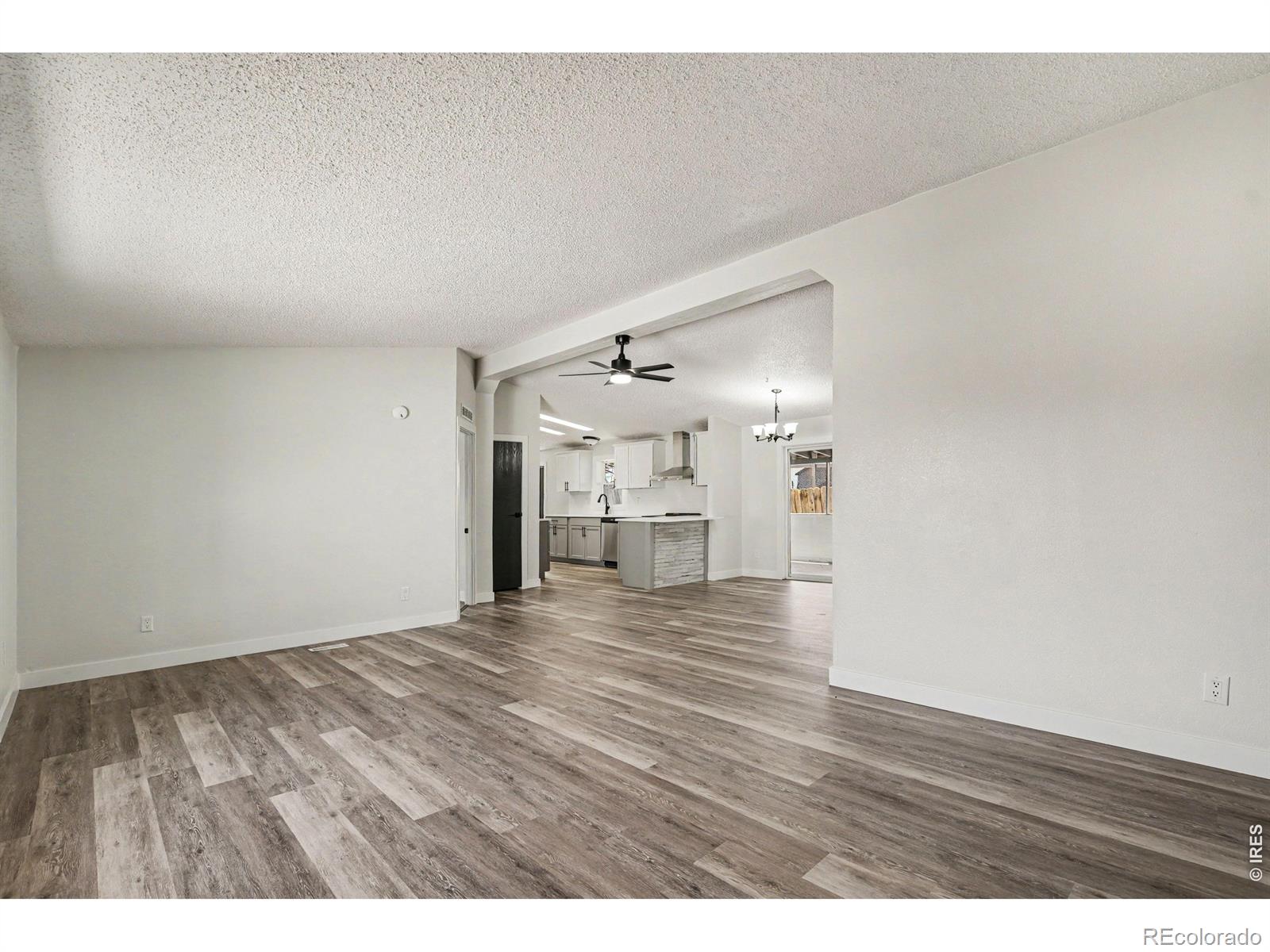 MLS Image #3 for 1108  glen dale court,dacono, Colorado