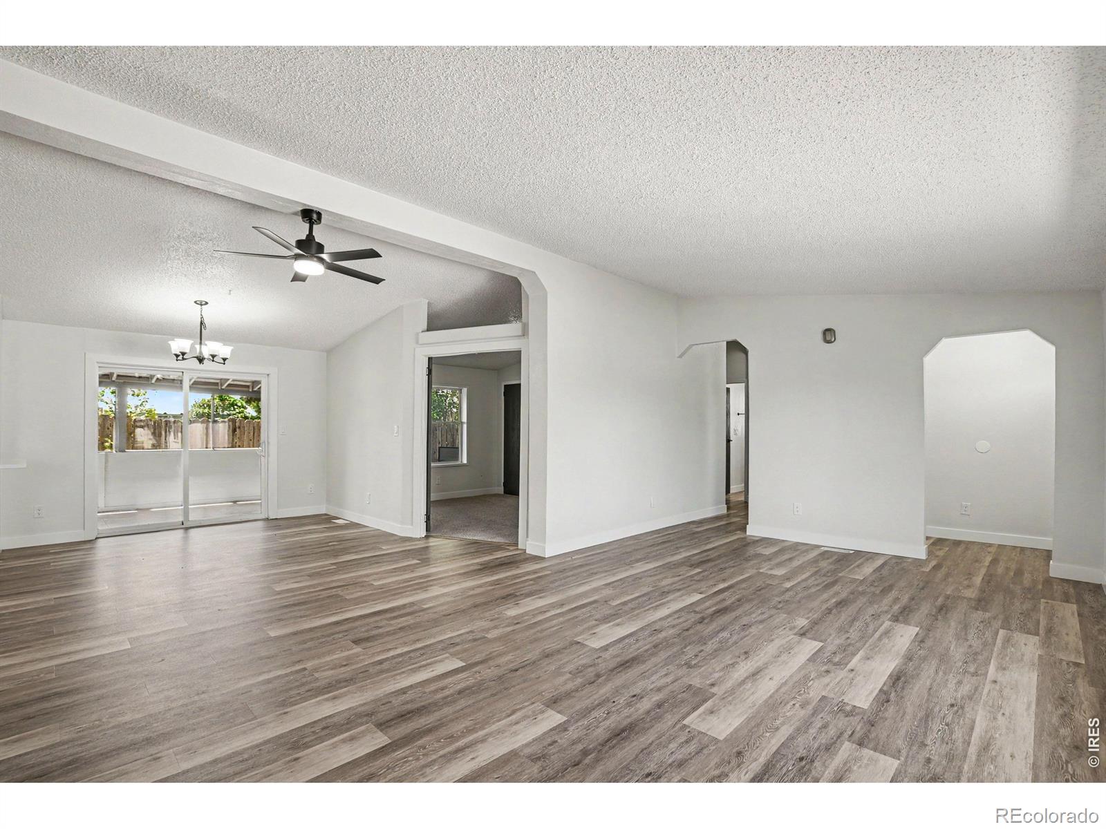 MLS Image #4 for 1108  glen dale court,dacono, Colorado