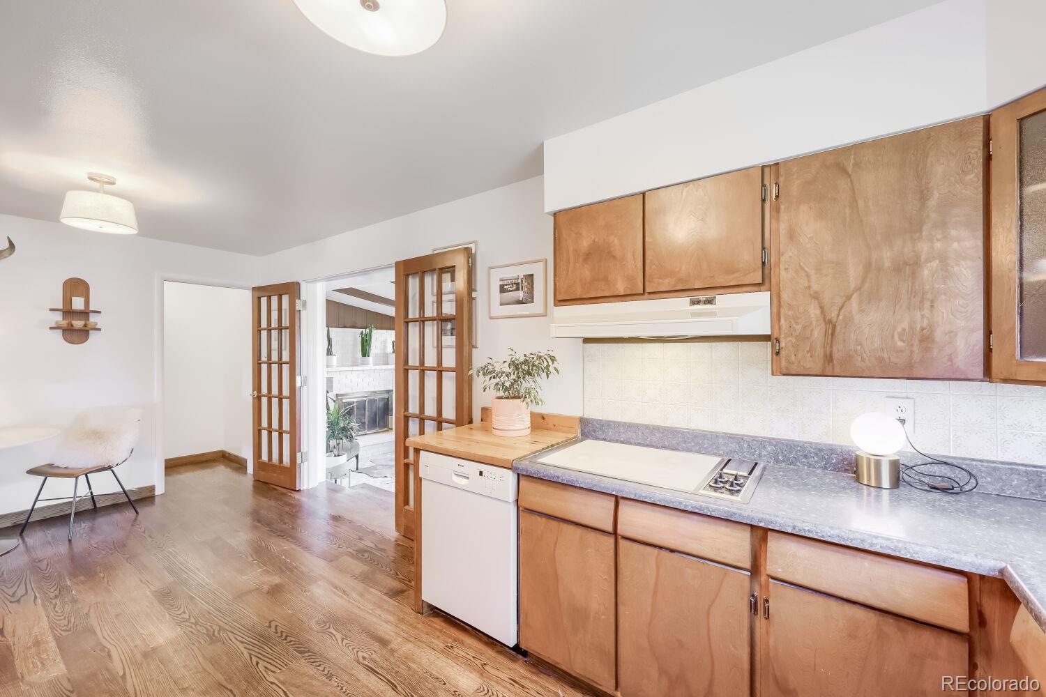 MLS Image #13 for 7678  elmwood lane,denver, Colorado
