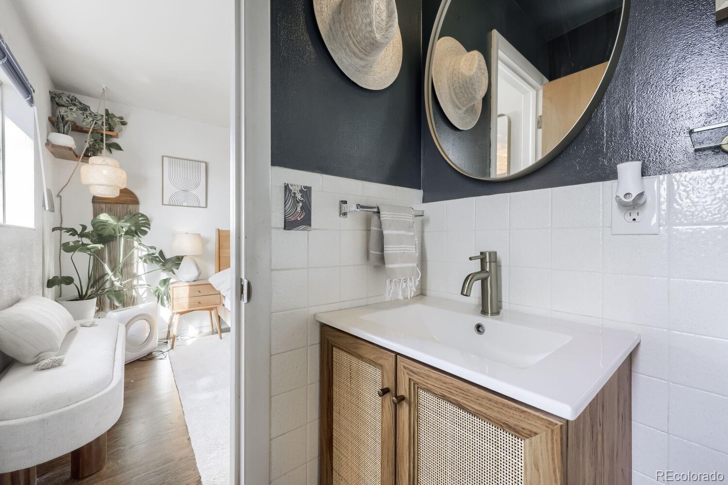 MLS Image #23 for 7678  elmwood lane,denver, Colorado
